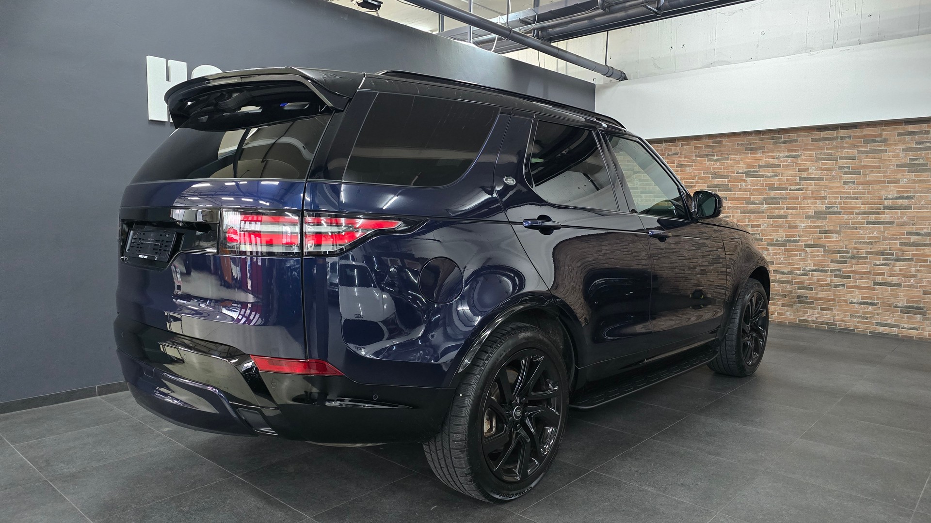 LAND ROVER Discovery 3.0 TD6 HSE Luxury Automatic-image-9