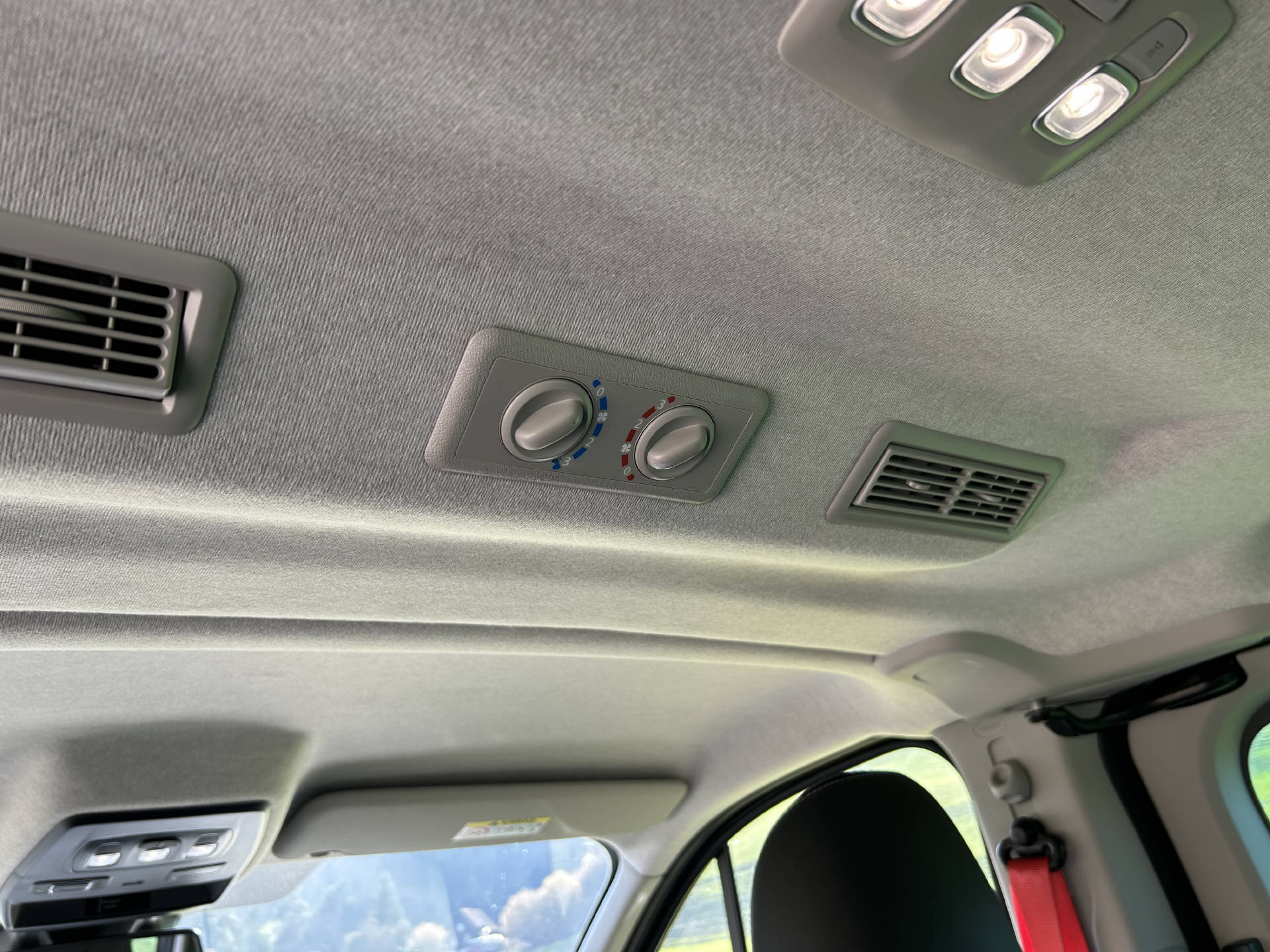RENAULT Trafic L2H1 Kombi 170 PS DSG-image-10