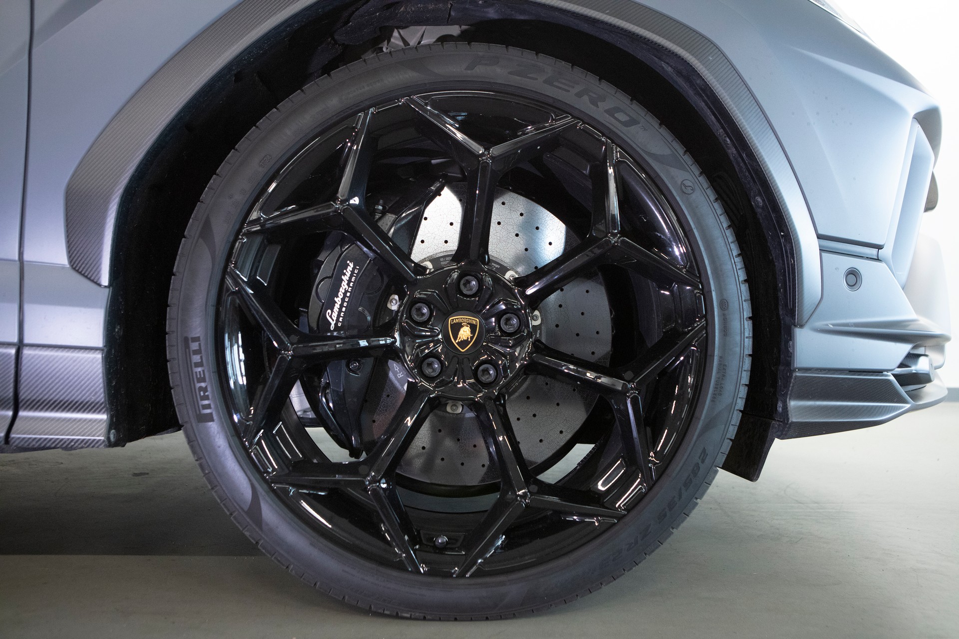 LAMBORGHINI Urus Performante E-Gear-image-8