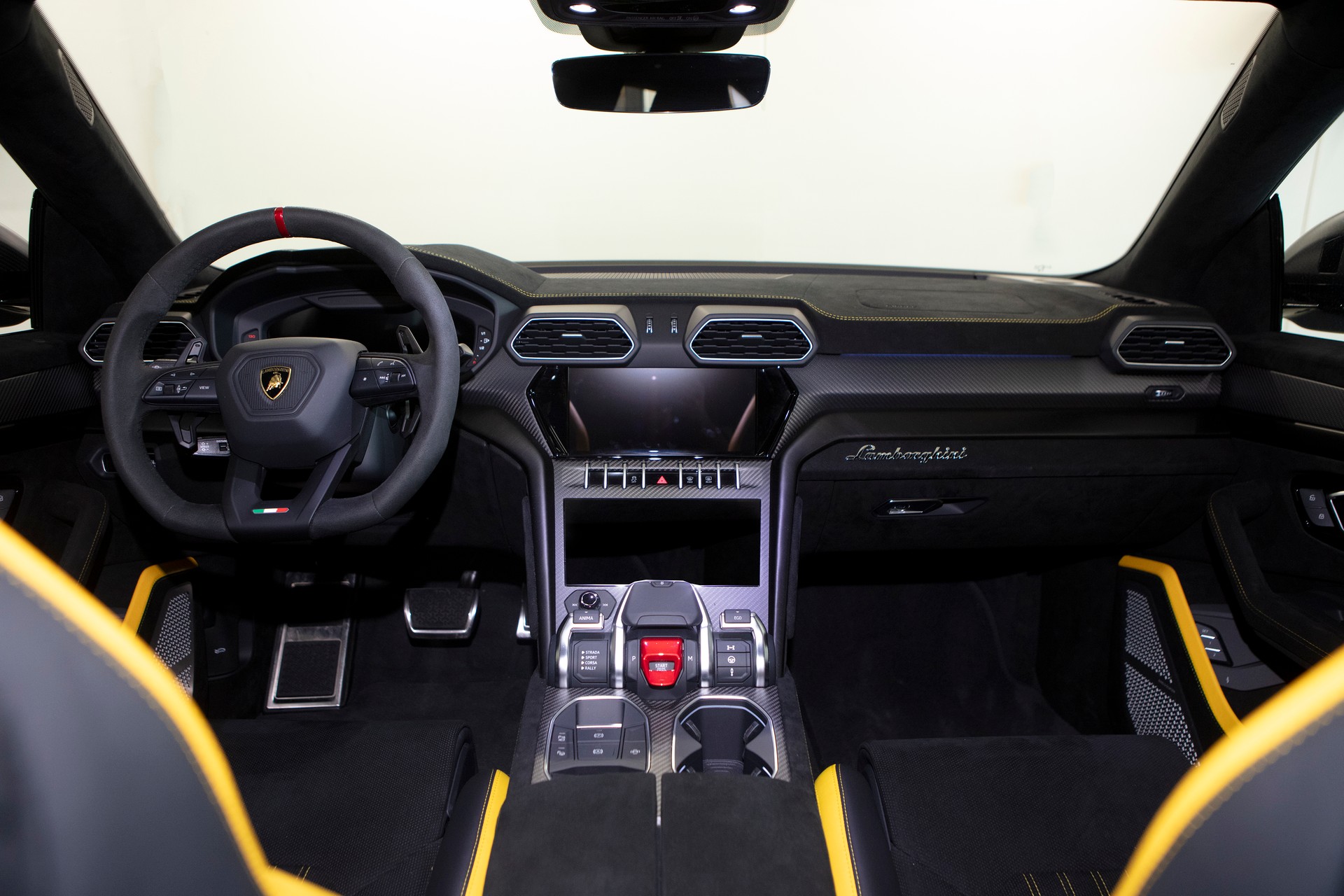 LAMBORGHINI Urus Performante E-Gear-image-6