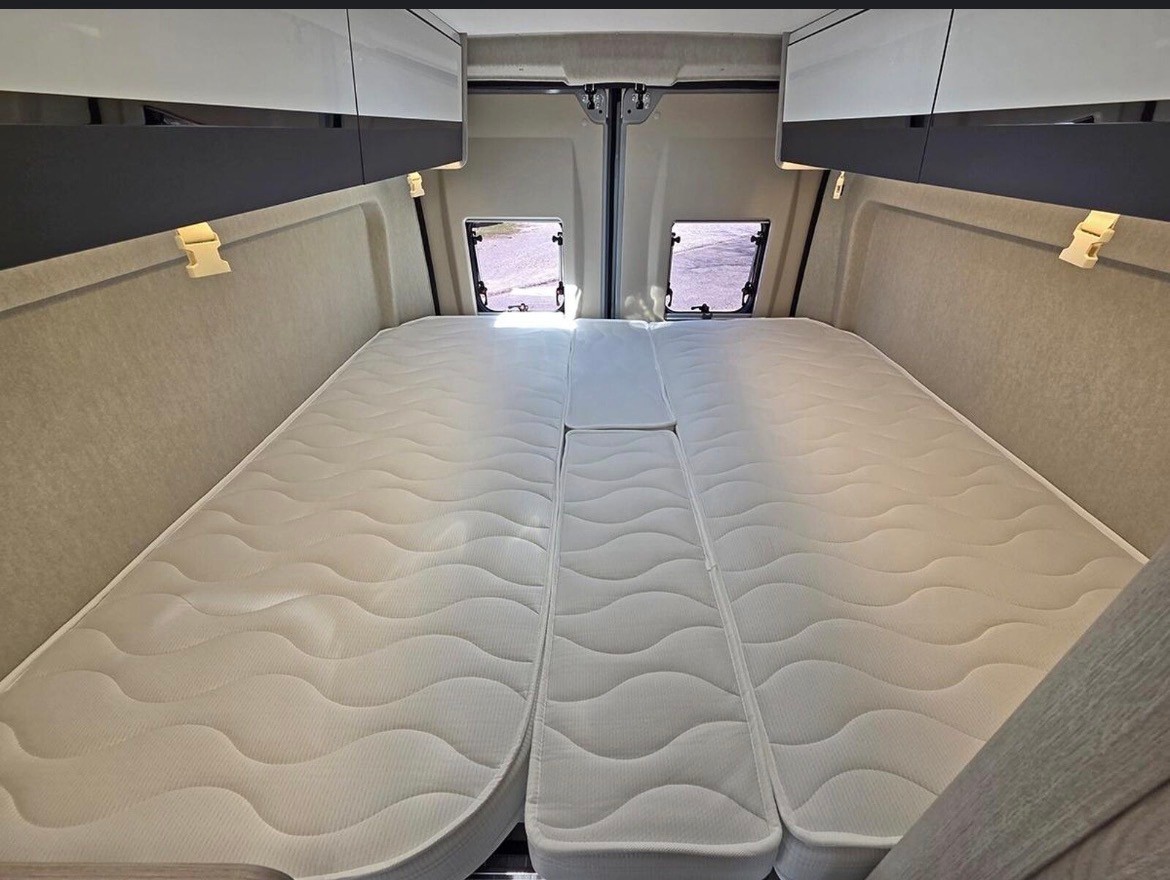 ROLLER TEAM Livingstone GO Duo "Solar" 2,2 HDi 8-Gang-Automat mit Abstandsregeltempomat auf Citroen Jumper/ Fiat Ducato Basis-image-10