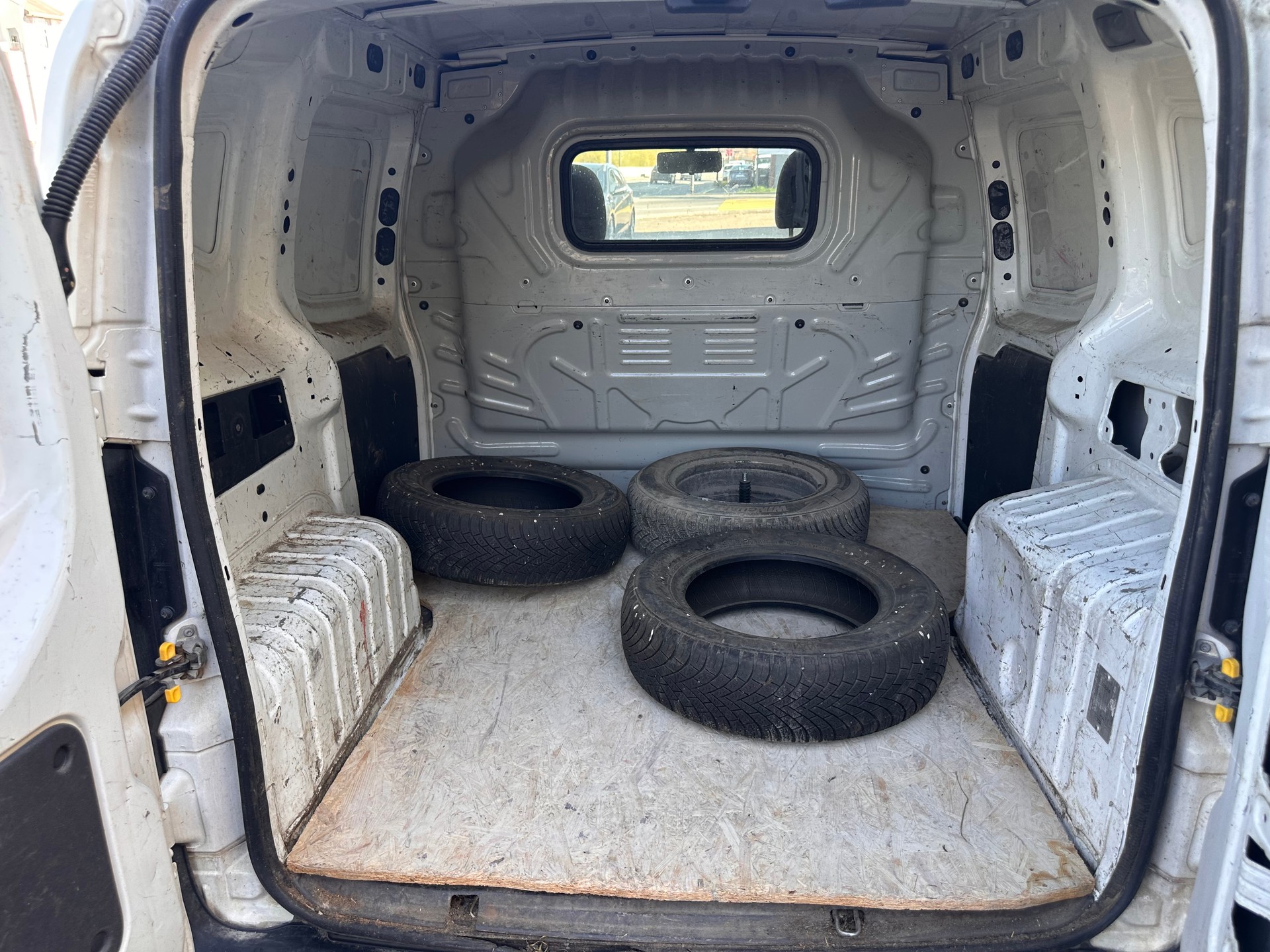 FIAT Fiorino 1.4 8V Swiss-image-8