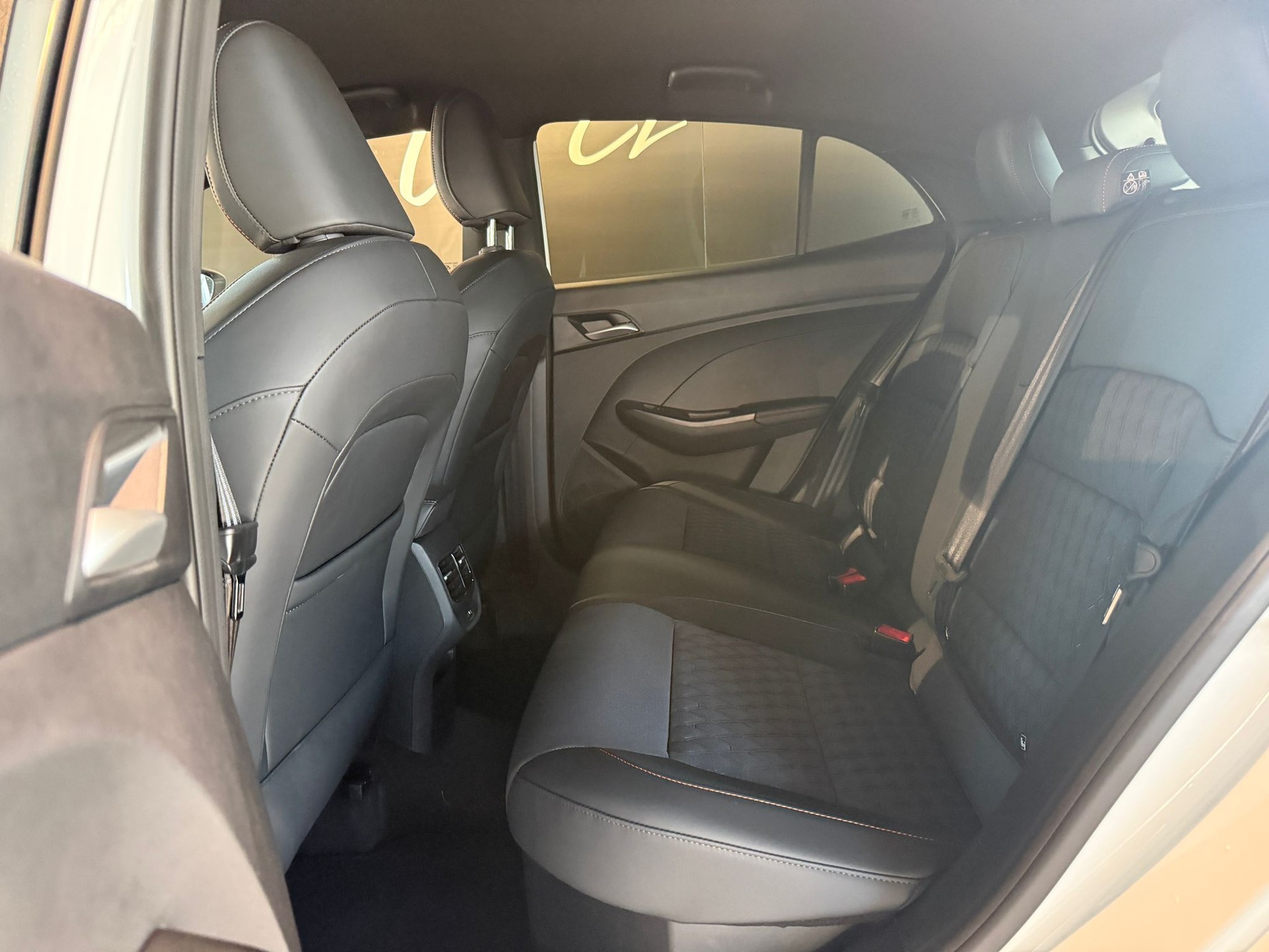 MG 3 1.5 Hybrid Luxury Aut.-image-5