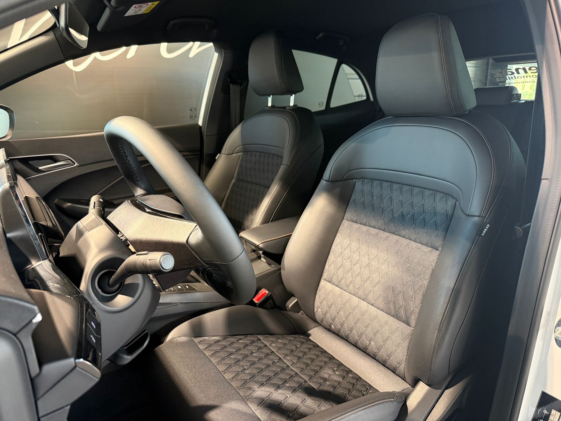 MG 3 1.5 Hybrid Luxury Aut.-showroom-element-3