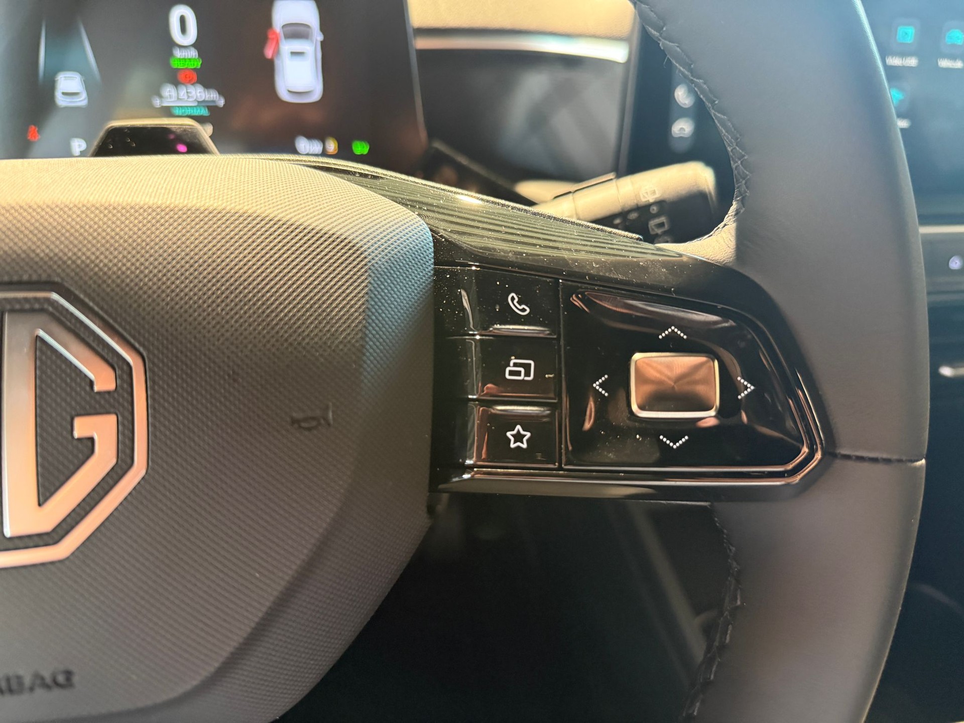 MG 3 1.5 Hybrid Luxury Aut.-image-12