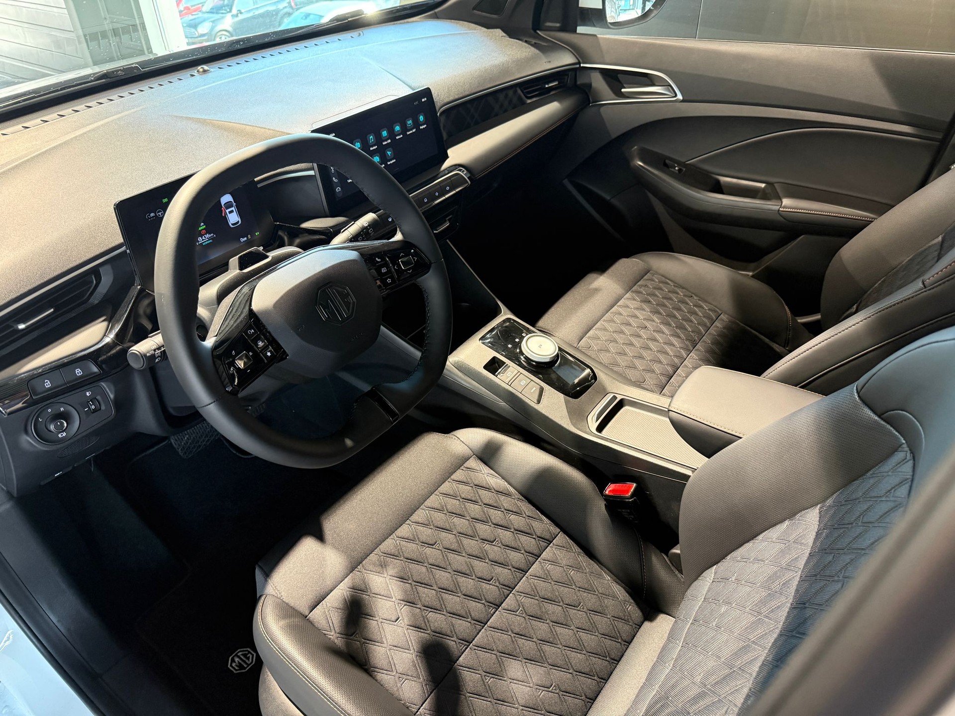 MG 3 1.5 Hybrid Luxury Aut.-image-6