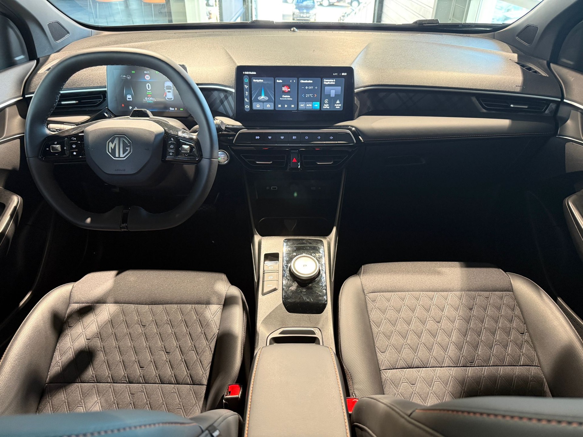 MG 3 1.5 Hybrid Luxury Aut.-image-8