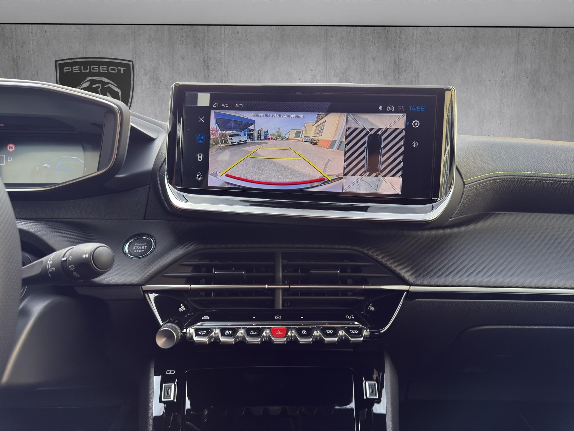PEUGEOT 208 1.2 Hybrid 145 GT-image-14