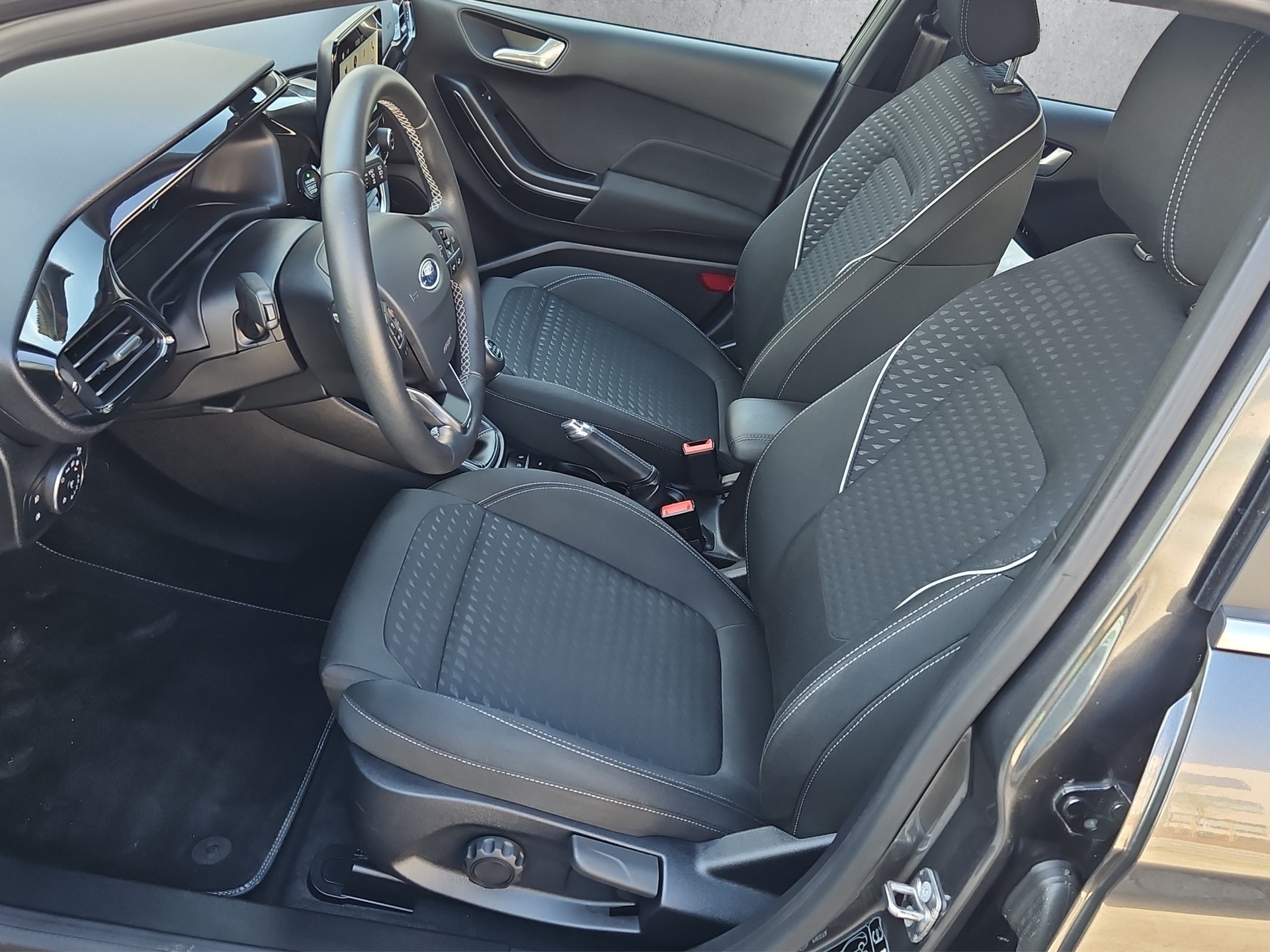 FORD Fiesta 1.0 SCTi ST Line-image-14