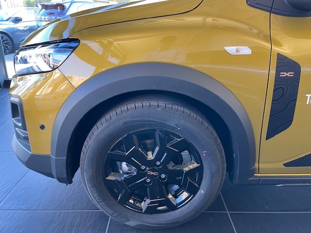 DACIA Sandero Stepway TCe 110 Extreme-image-4