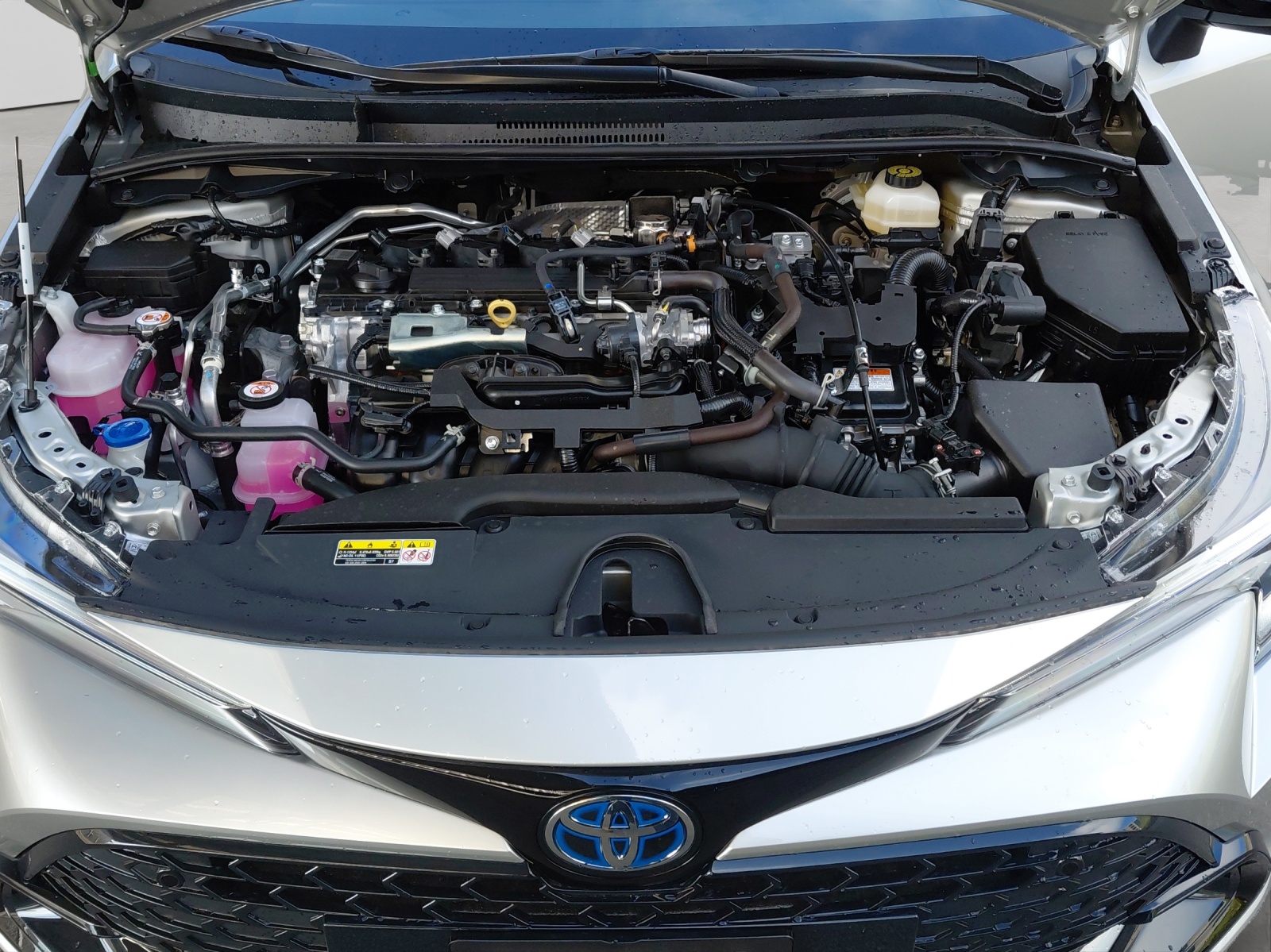 TOYOTA Corolla Touring Sports 2.0 HSD Swiss Edition-image-14