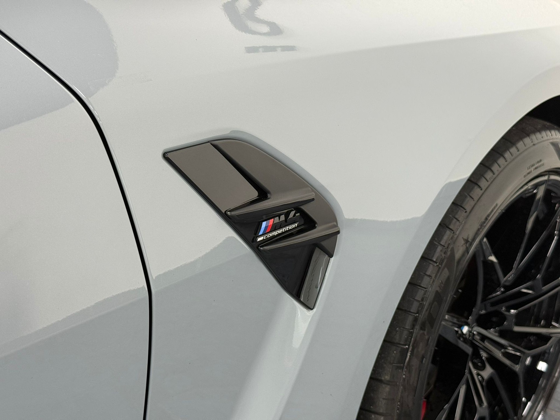 BMW M4 Coupé Competition M xDrive-image-4