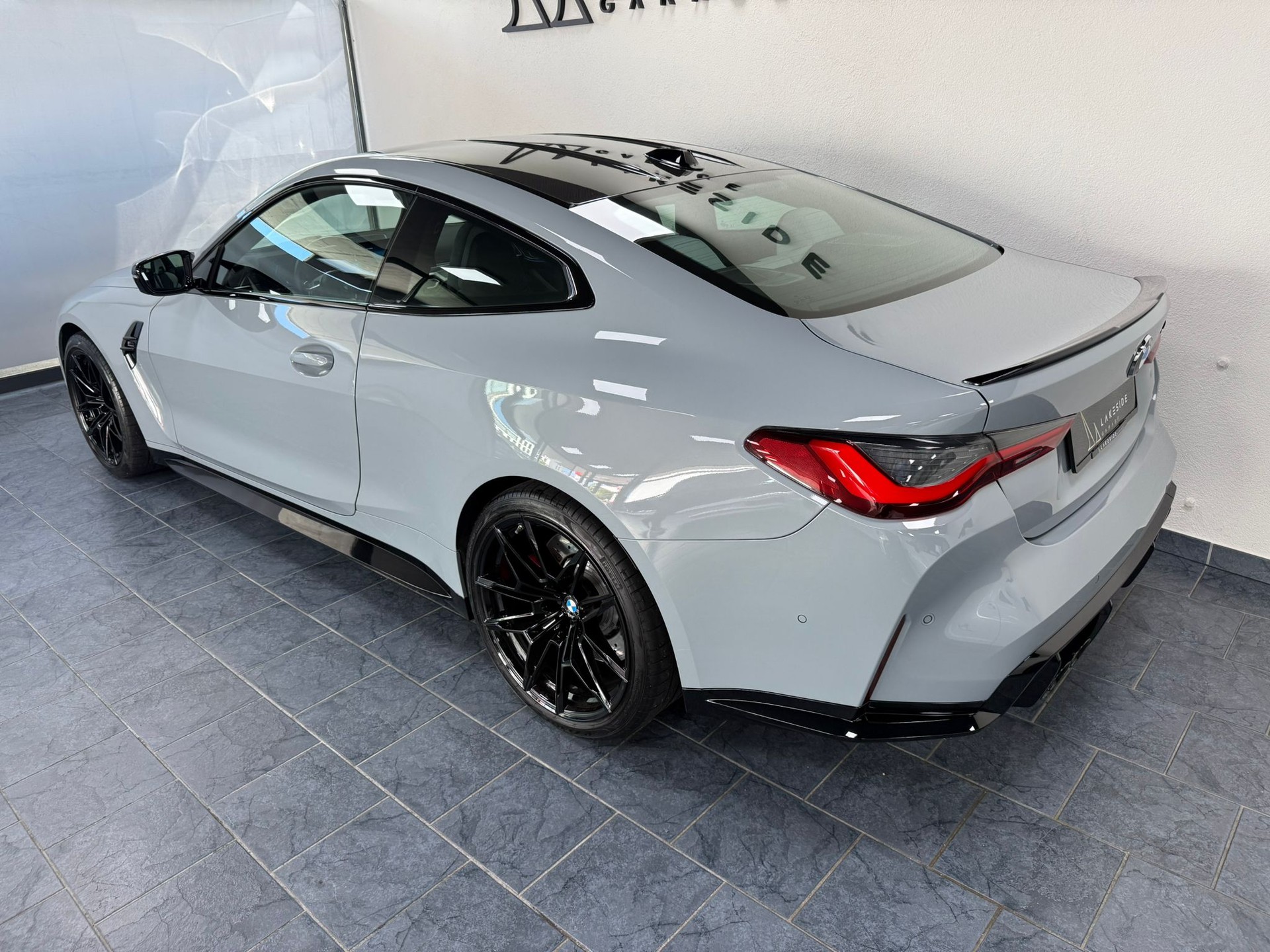 BMW M4 Coupé Competition M xDrive-image-7