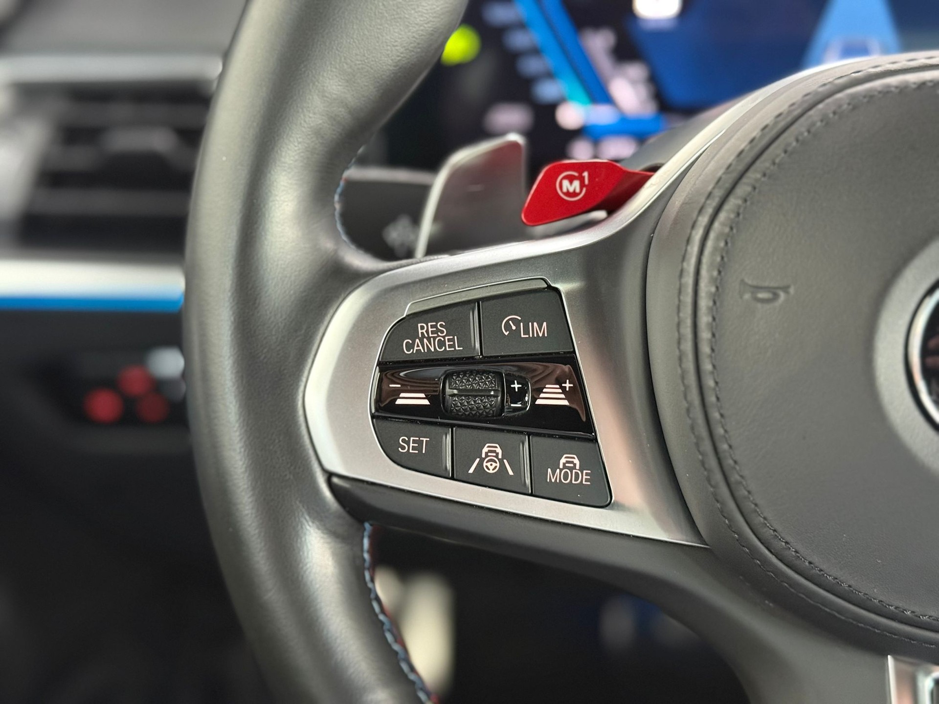 BMW M4 Coupé Competition M xDrive-image-18