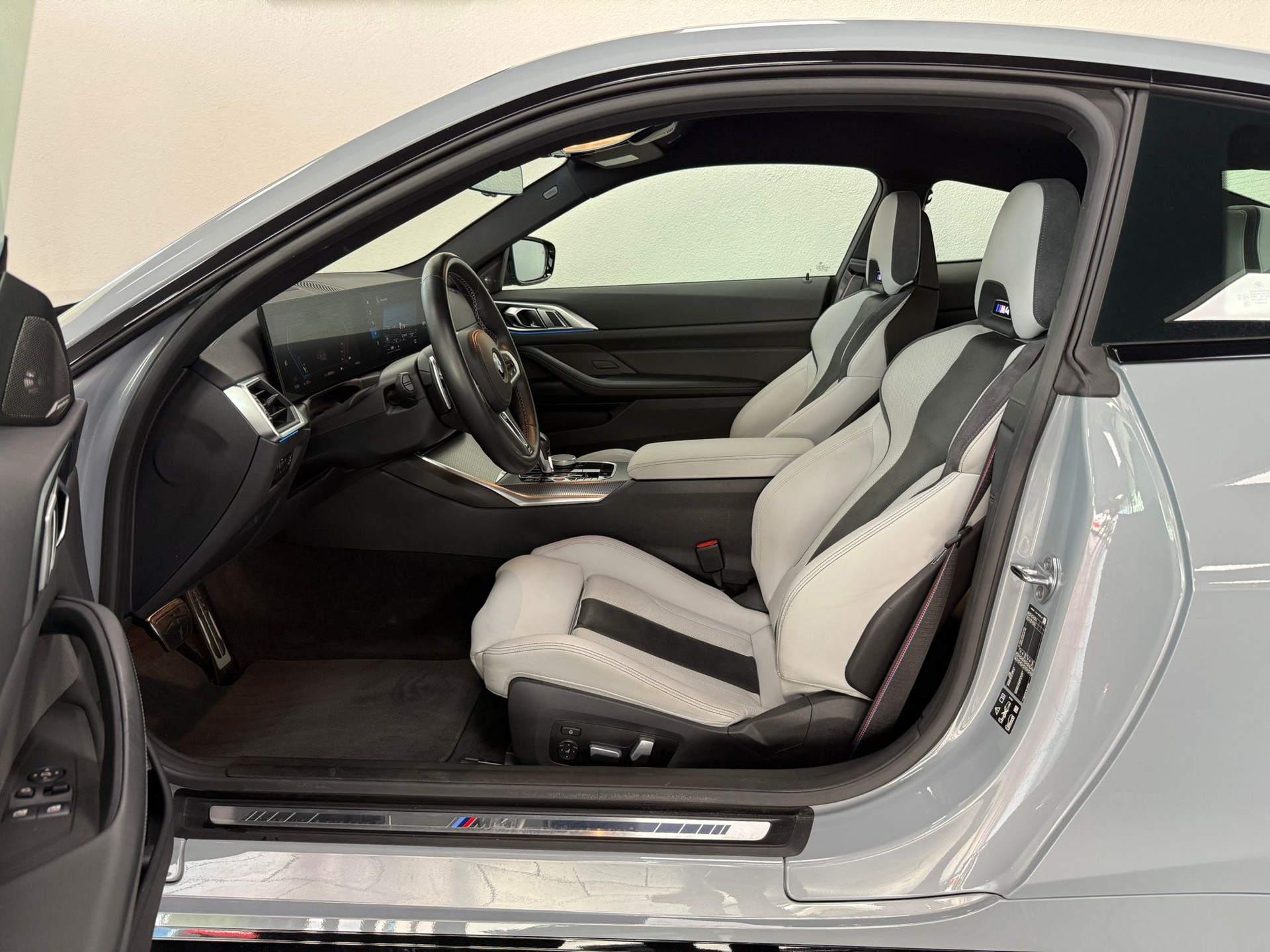 BMW M4 Coupé Competition M xDrive-image-11