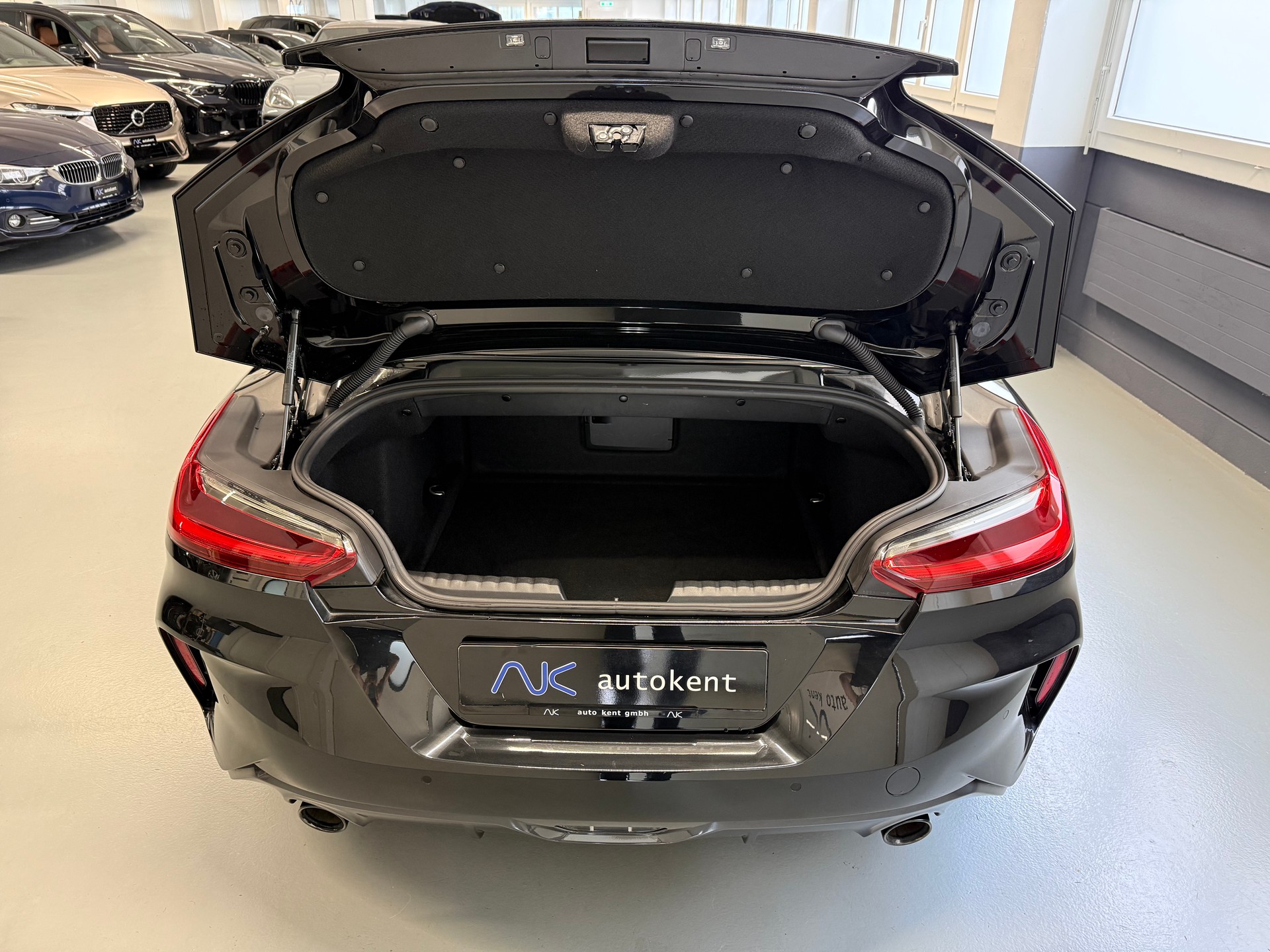 BMW Z4 sDrive 30i M Sport Steptronic-image-11
