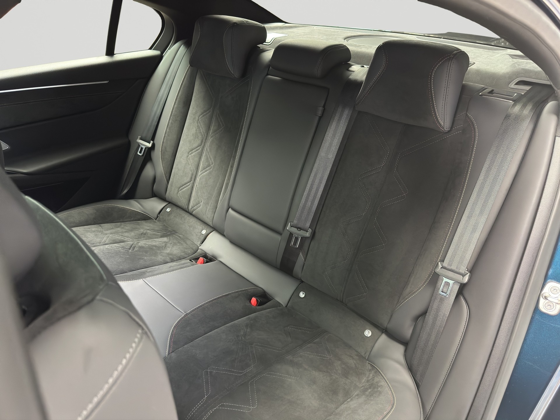 DS AUTOMOBILES DS 9 1.6 Pure Tech 225 Performance Line + EAT8-image-9