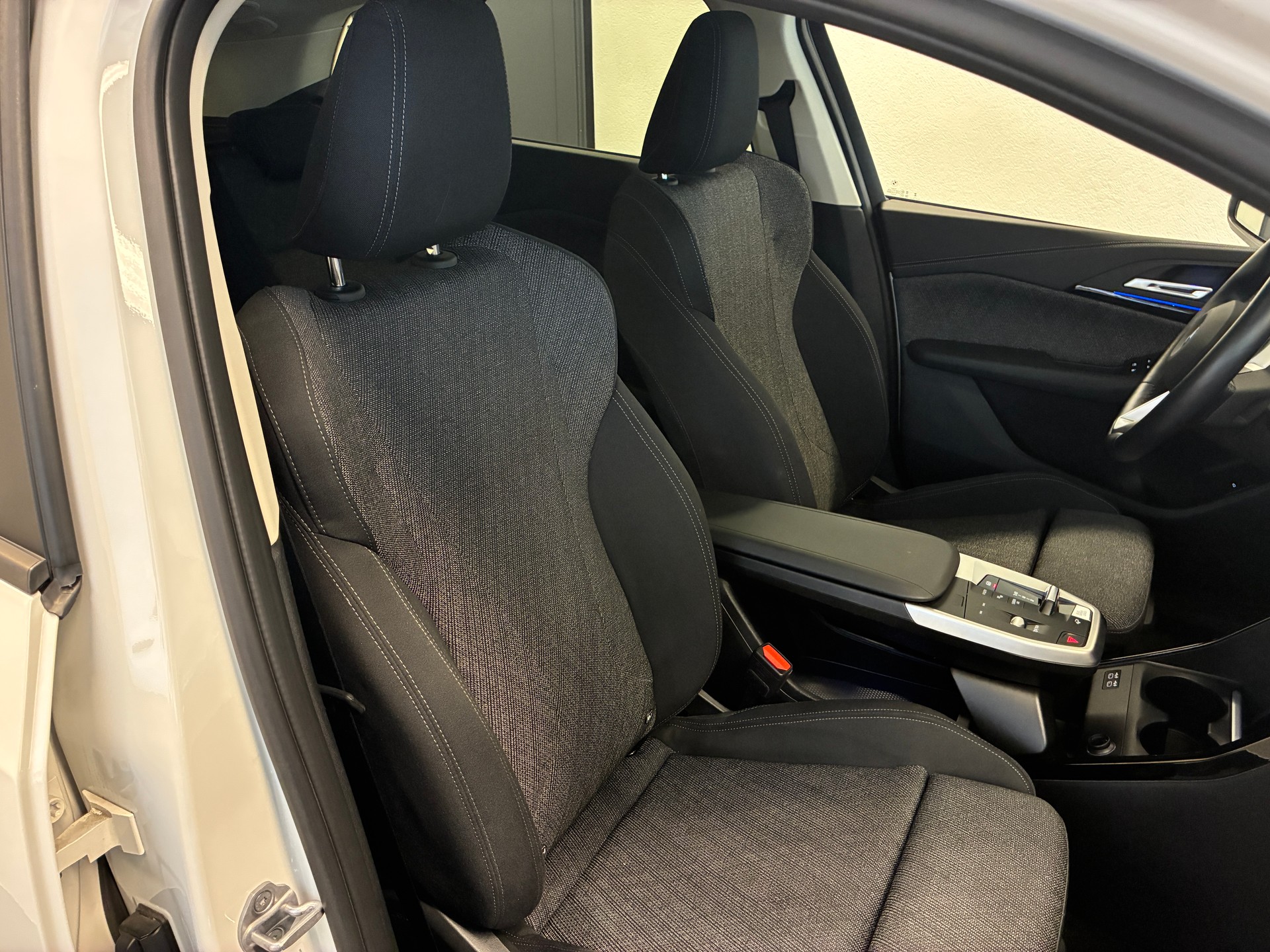 BMW 225e xDrive Active Tourer-image-9