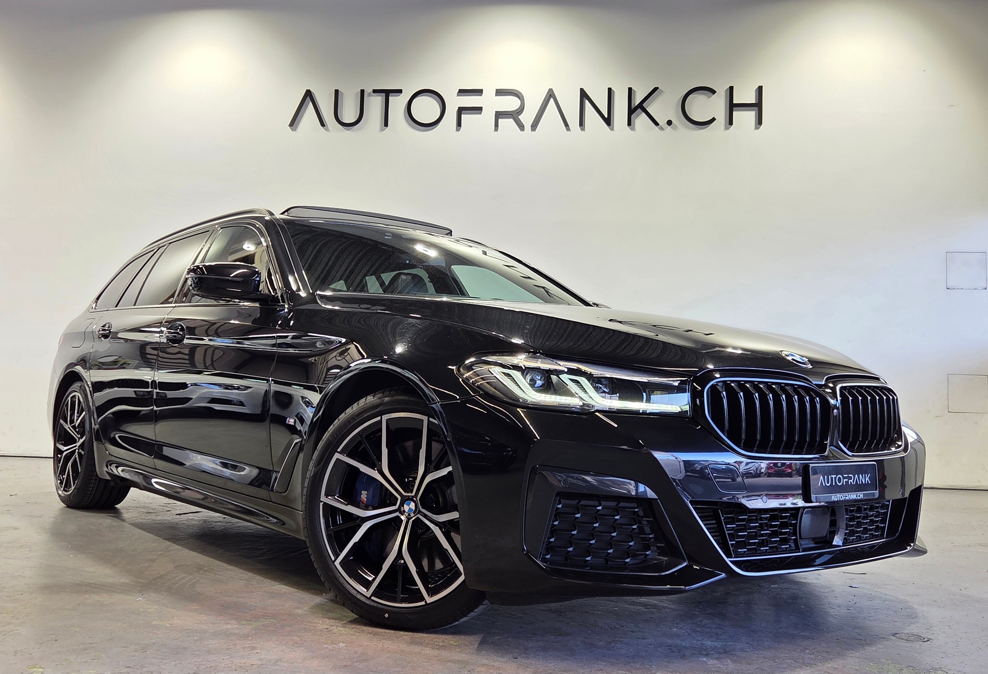 BMW 540d xDrive M-Sport Touring-image-15