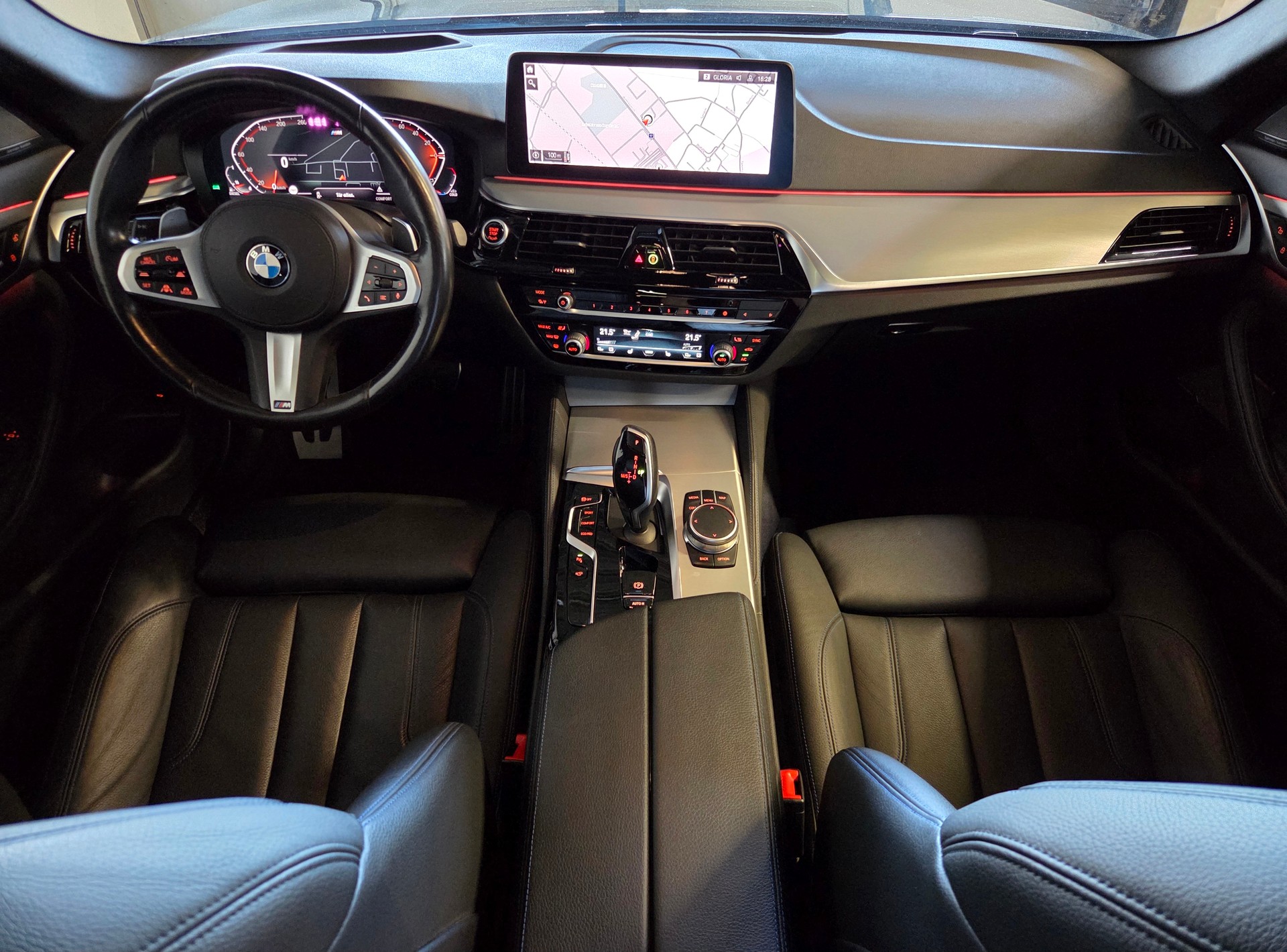 BMW 540d xDrive M-Sport Touring-image-6