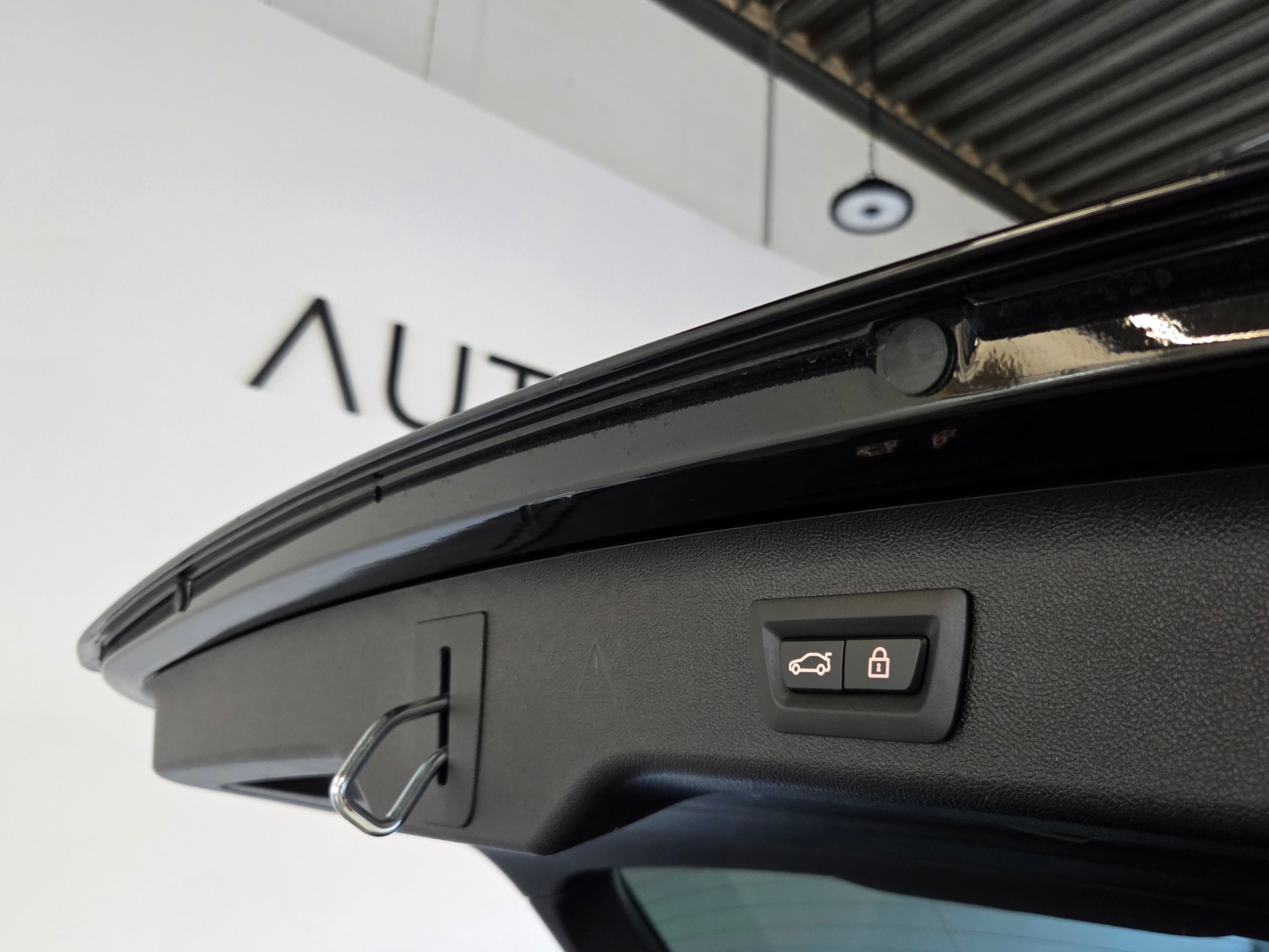 BMW 540d xDrive M-Sport Touring-image-25