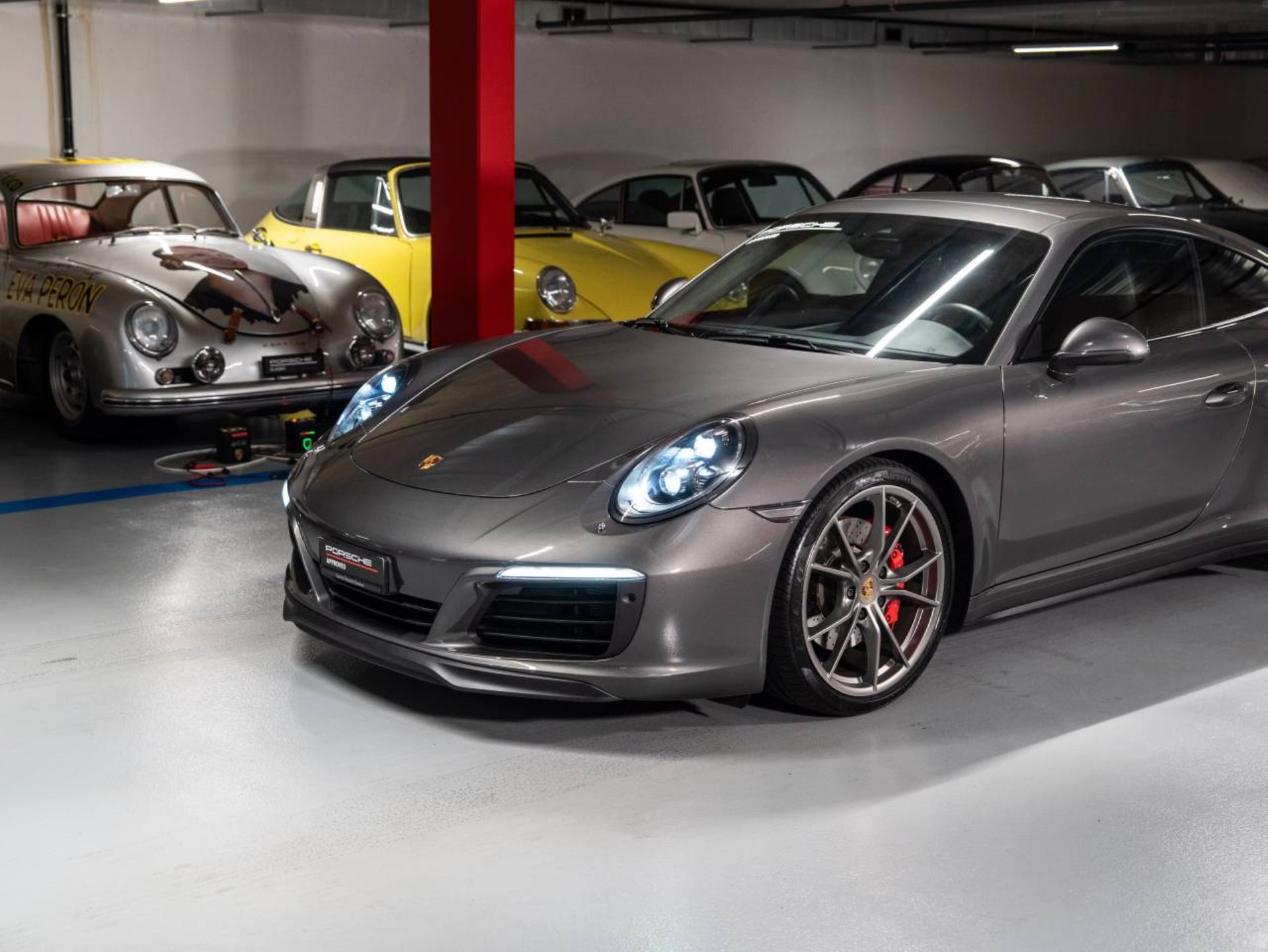 PORSCHE 911 Carrera 4S-image-20