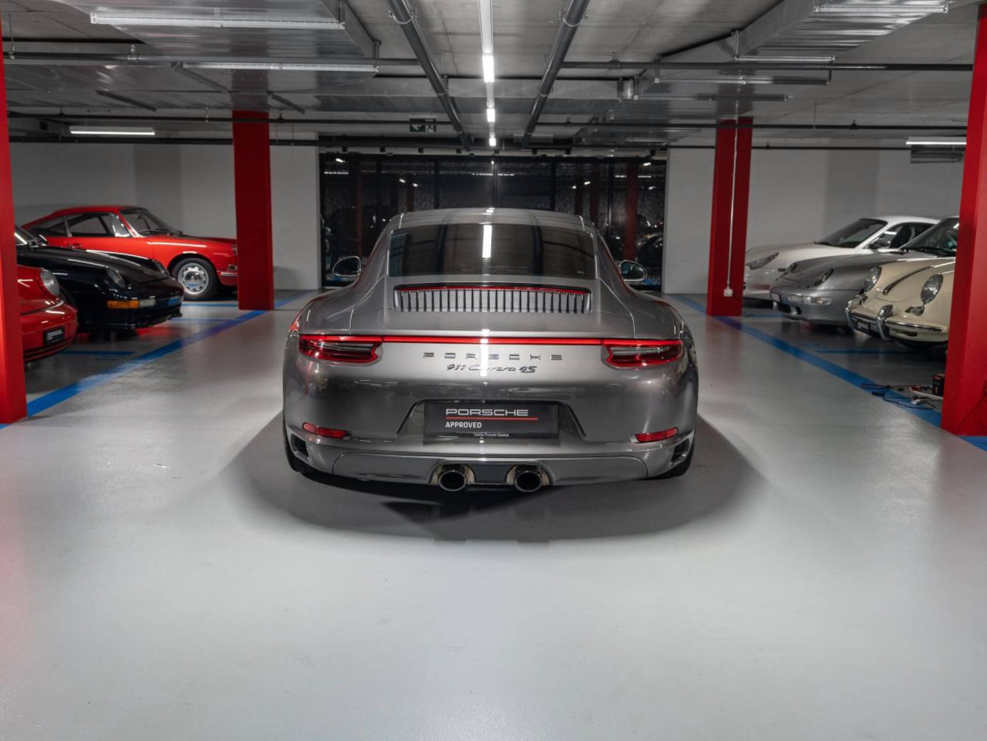 PORSCHE 911 Carrera 4S-image-6
