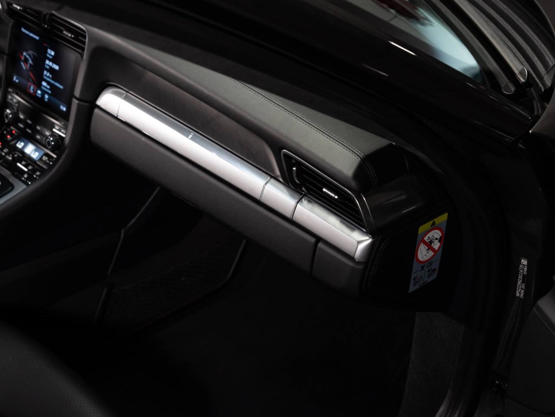 PORSCHE 911 Carrera 4S-image-10