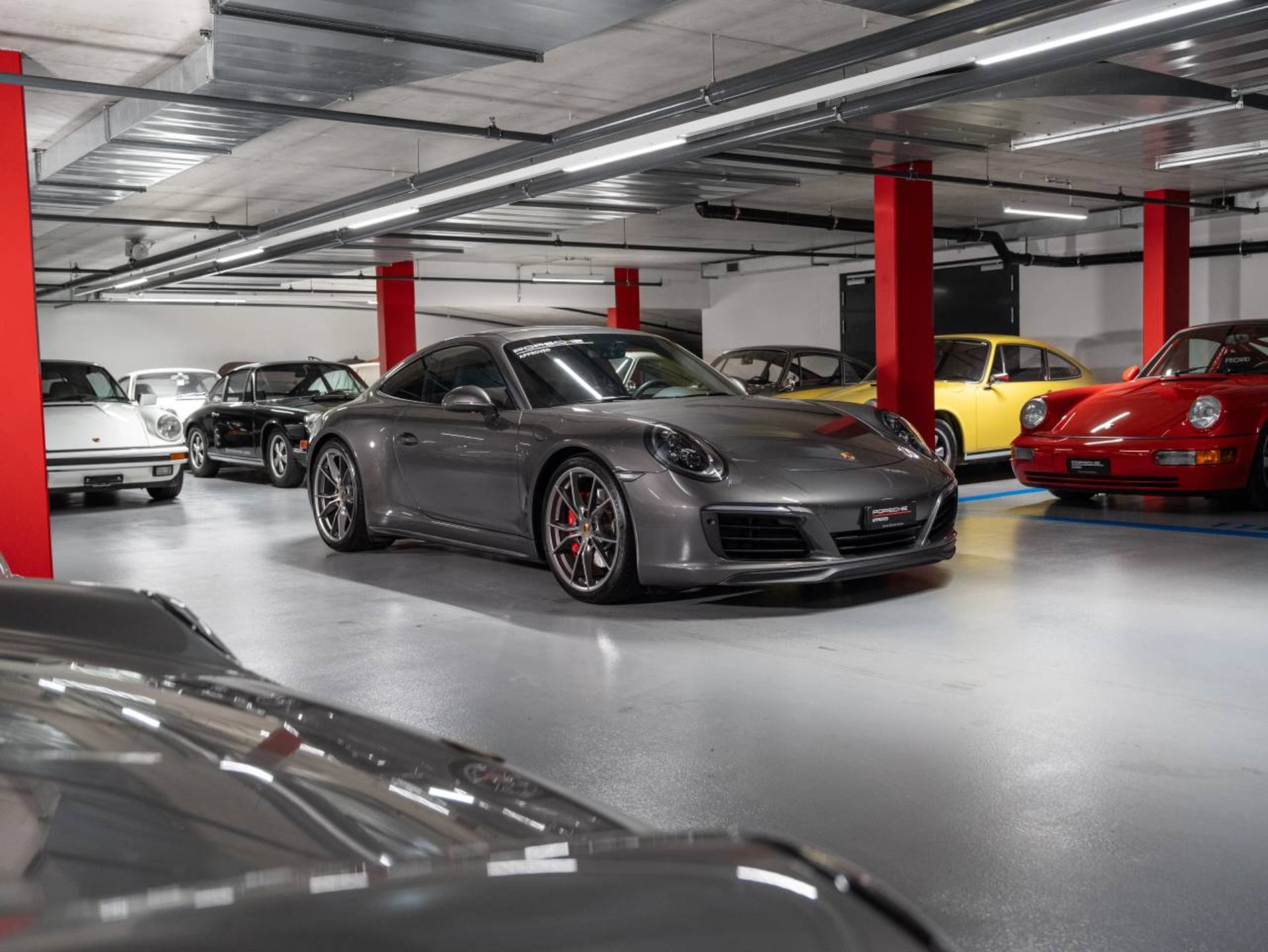 PORSCHE 911 Carrera 4S-image-5