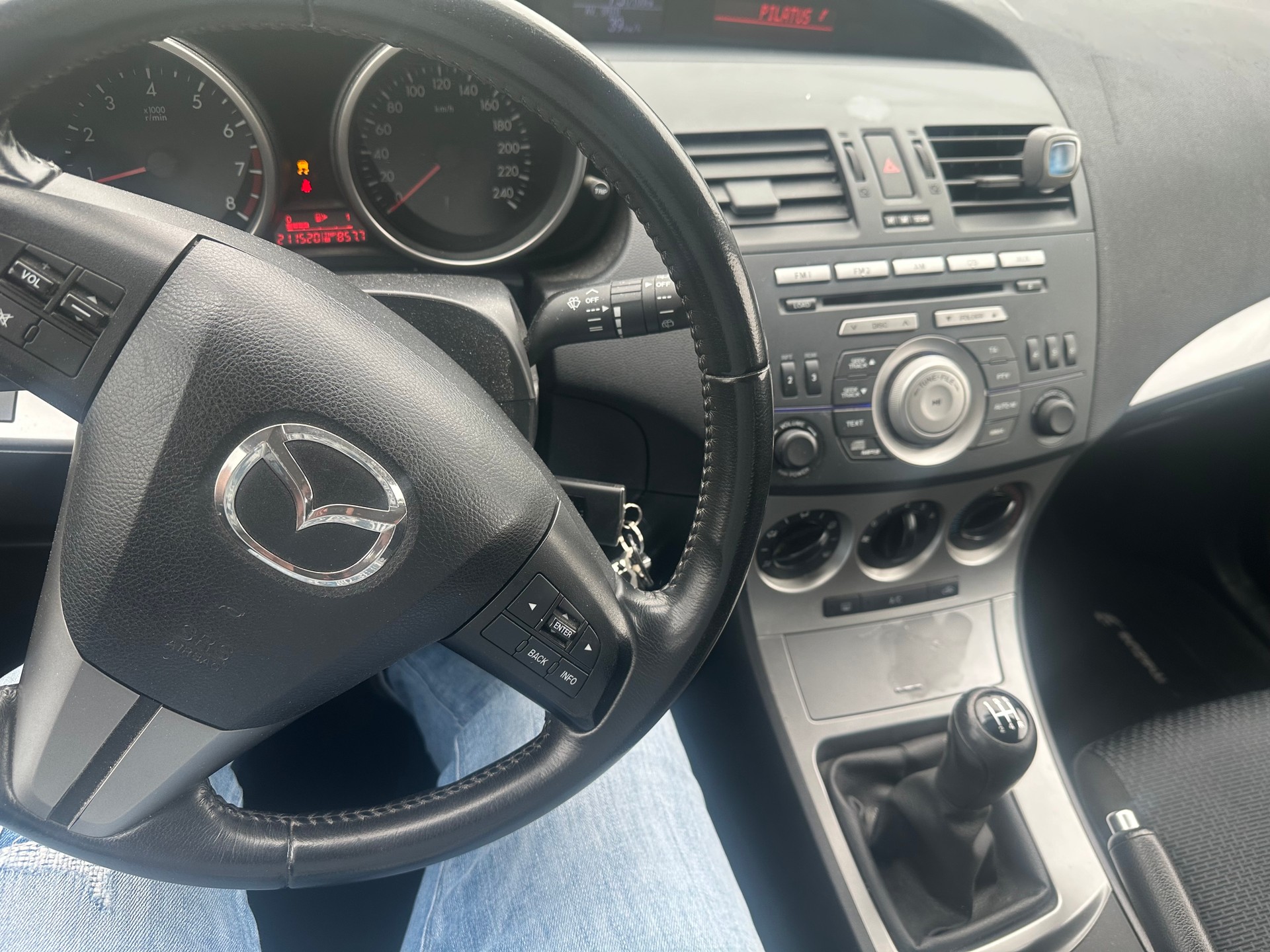 MAZDA 3 1.6 16V Confort-image-12