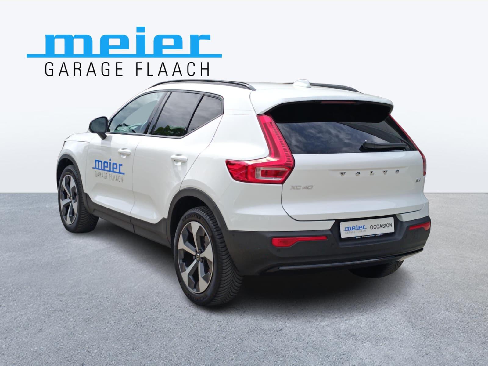 VOLVO XC40 2.0 B4 MH Plus Dark-showroom-element-2