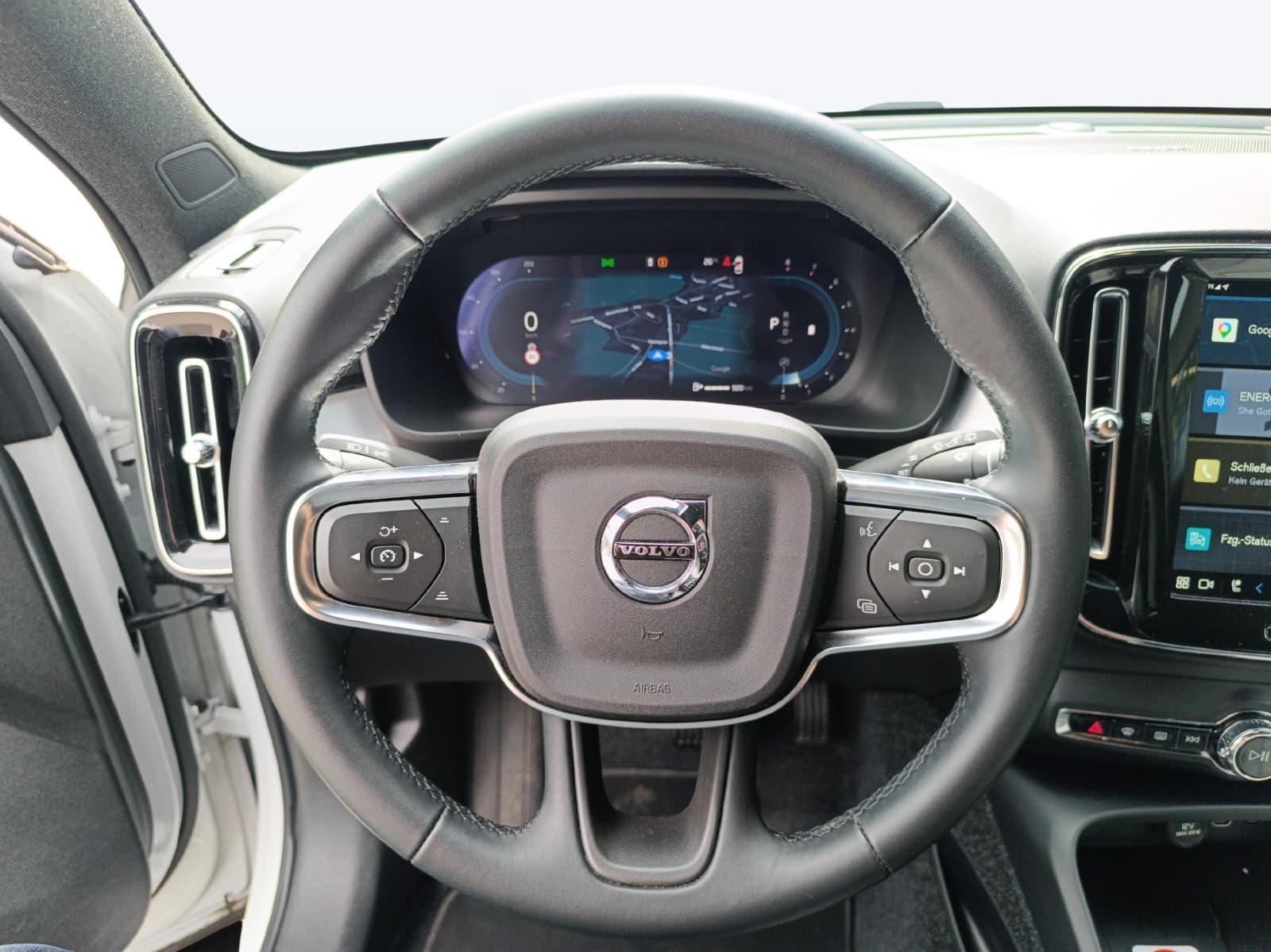 VOLVO XC40 2.0 B4 MH Plus Dark-image-10
