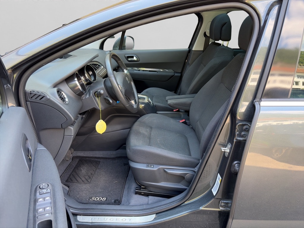 PEUGEOT 5008 1.6 BlueHDi Sensation Tiptronic-image-8