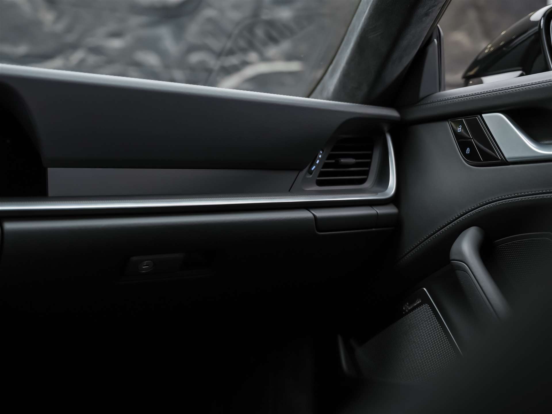 PORSCHE 911 Turbo S PDK *CH Auto*Panorama*Sitzlüftung*Burmester*-image-21