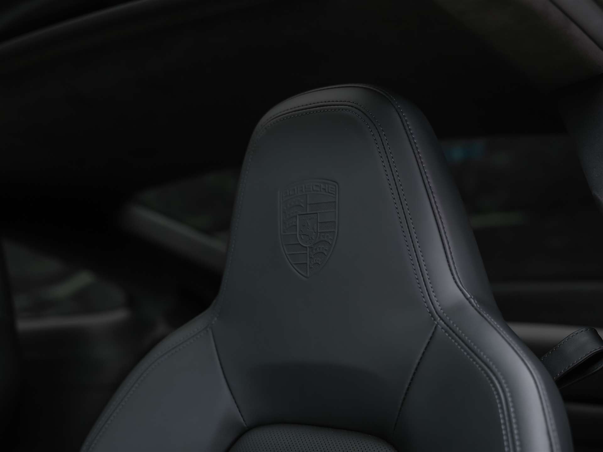 PORSCHE 911 Turbo S PDK *CH Auto*Panorama*Sitzlüftung*Burmester*-image-11
