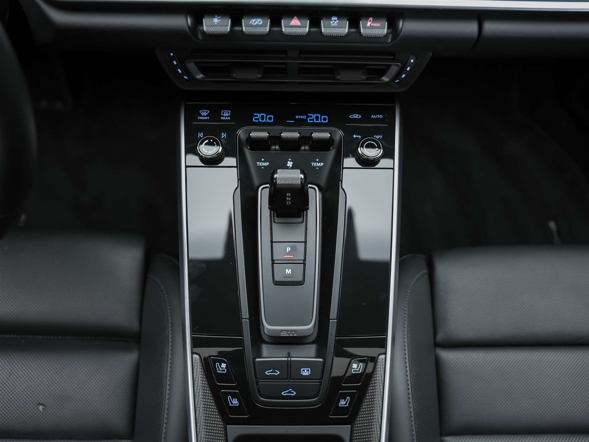 PORSCHE 911 Turbo S PDK *CH Auto*Panorama*Sitzlüftung*Burmester*-image-24