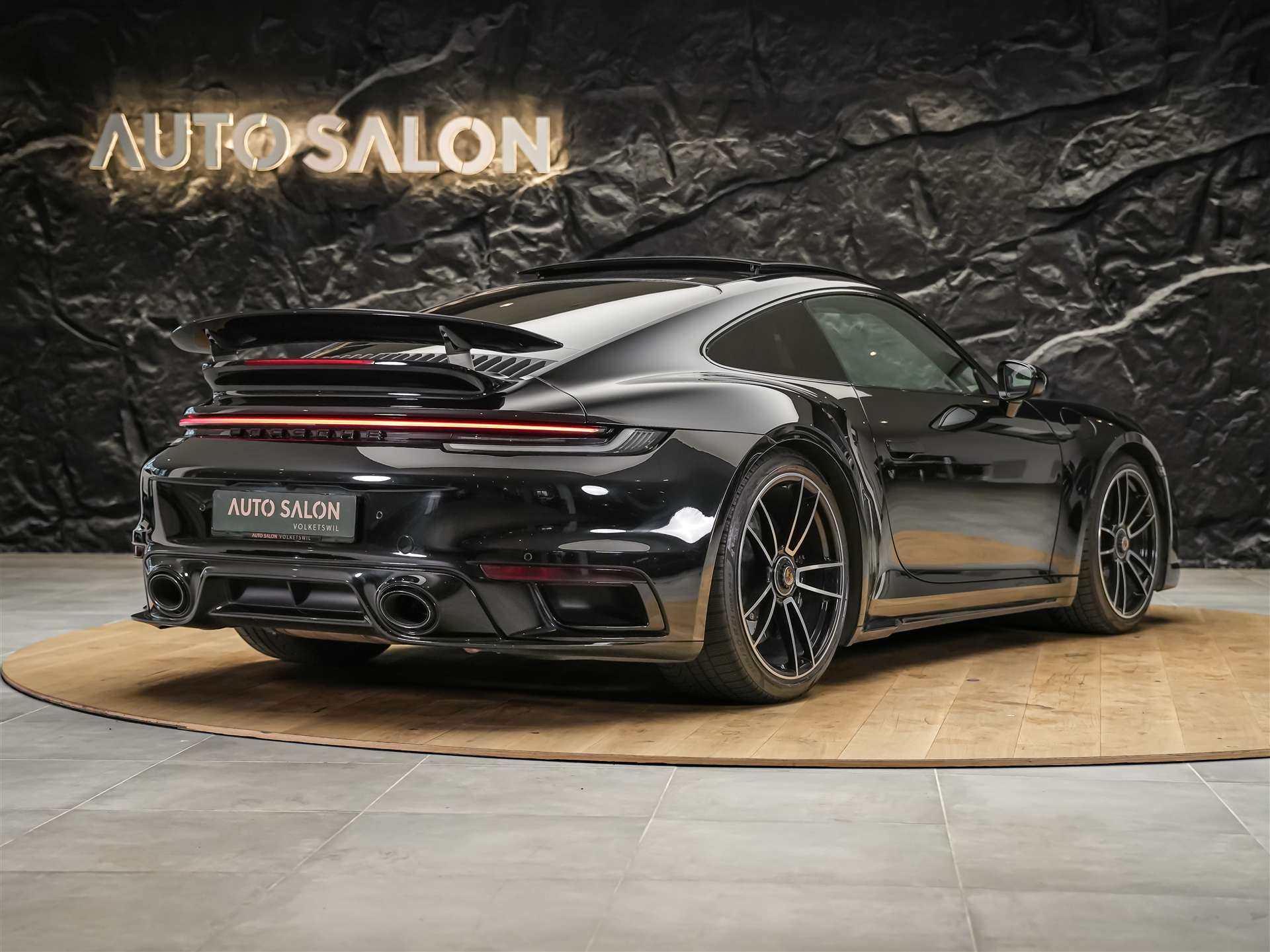 PORSCHE 911 Turbo S PDK *CH Auto*Panorama*Sitzlüftung*Burmester*-image-5