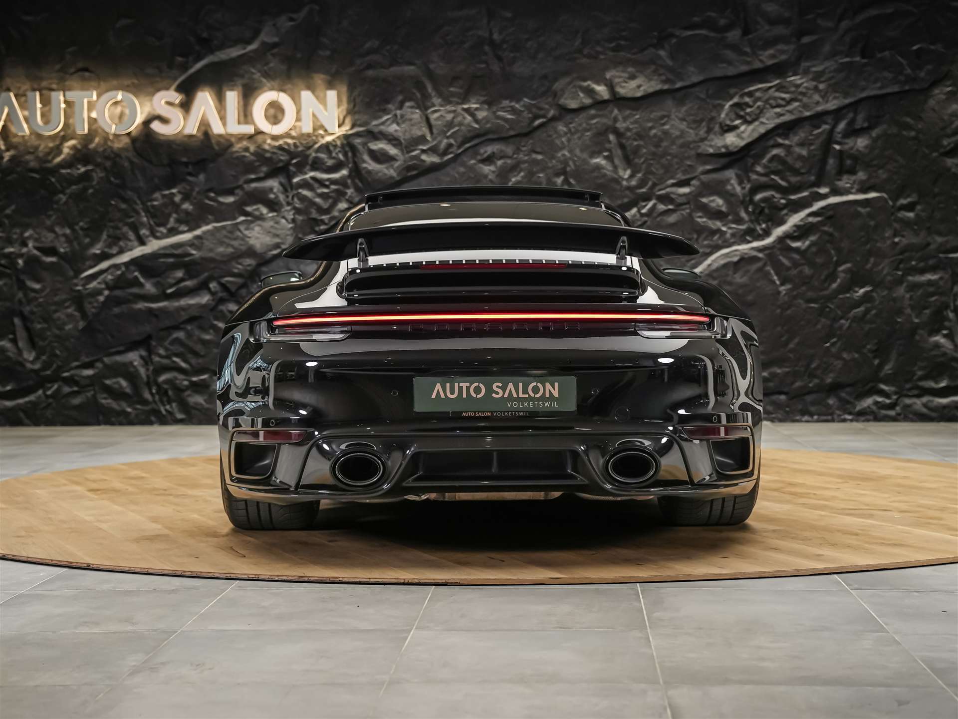 PORSCHE 911 Turbo S PDK *CH Auto*Panorama*Sitzlüftung*Burmester*-image-4