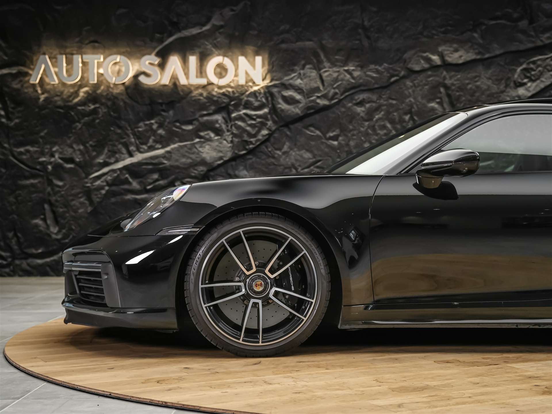 PORSCHE 911 Turbo S PDK *CH Auto*Panorama*Sitzlüftung*Burmester*-image-14