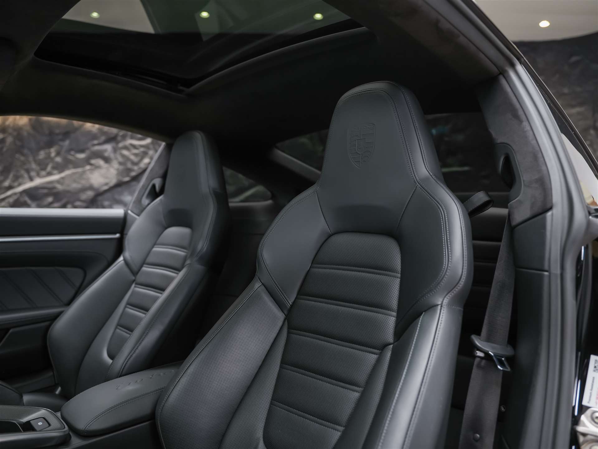 PORSCHE 911 Turbo S PDK *CH Auto*Panorama*Sitzlüftung*Burmester*-image-10