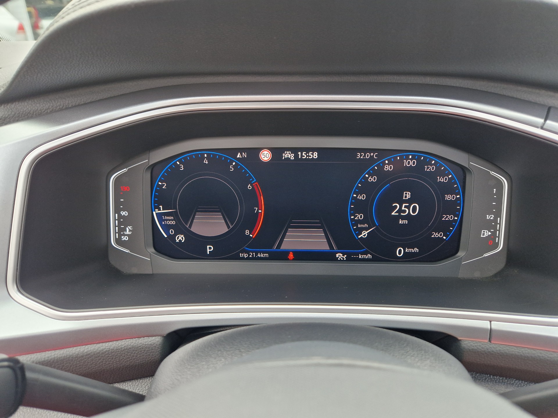 VW T-Roc Cabriolet 1.5 TSI EVO Style DSG-image-14