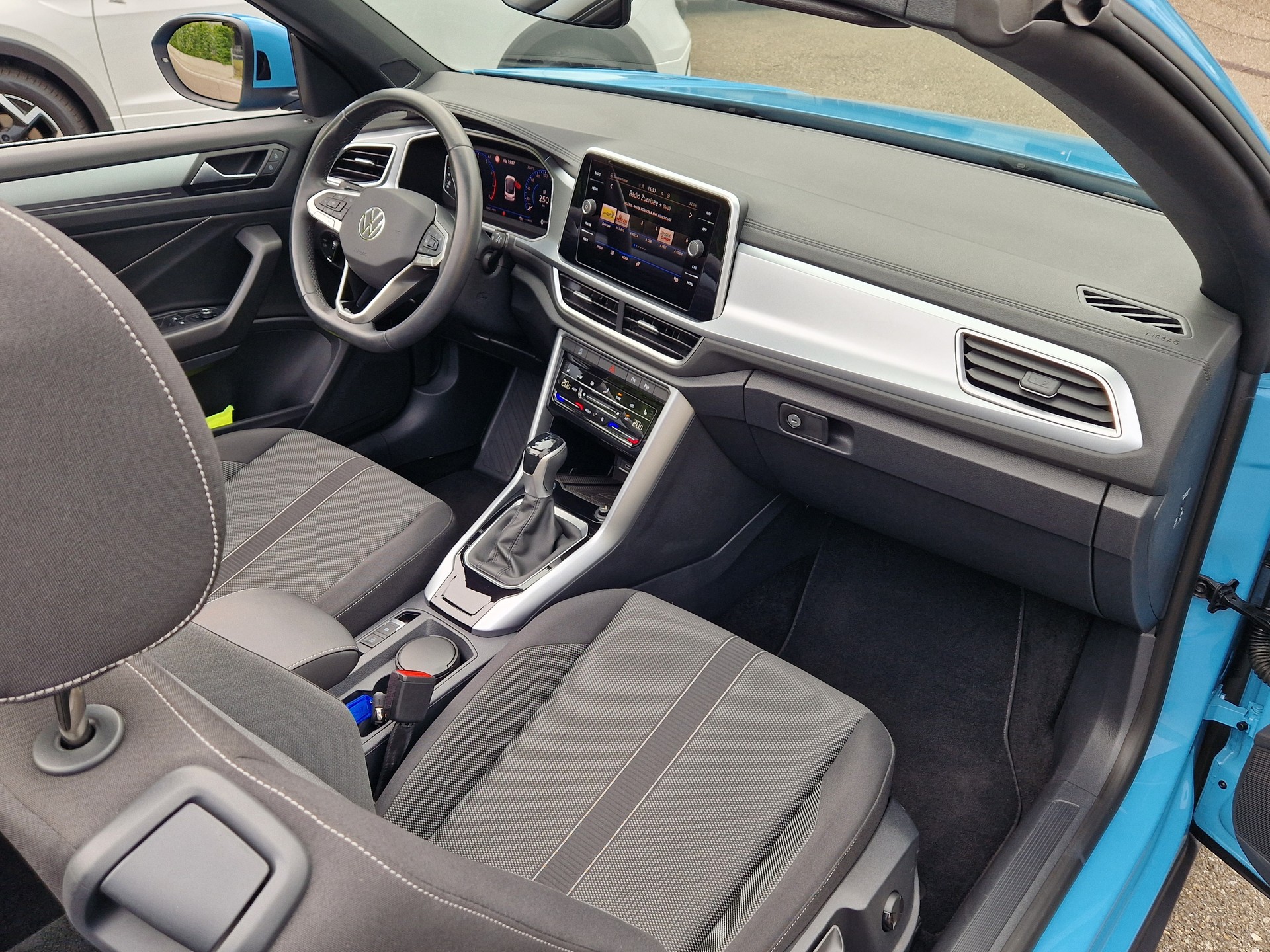 VW T-Roc Cabriolet 1.5 TSI EVO Style DSG-image-8