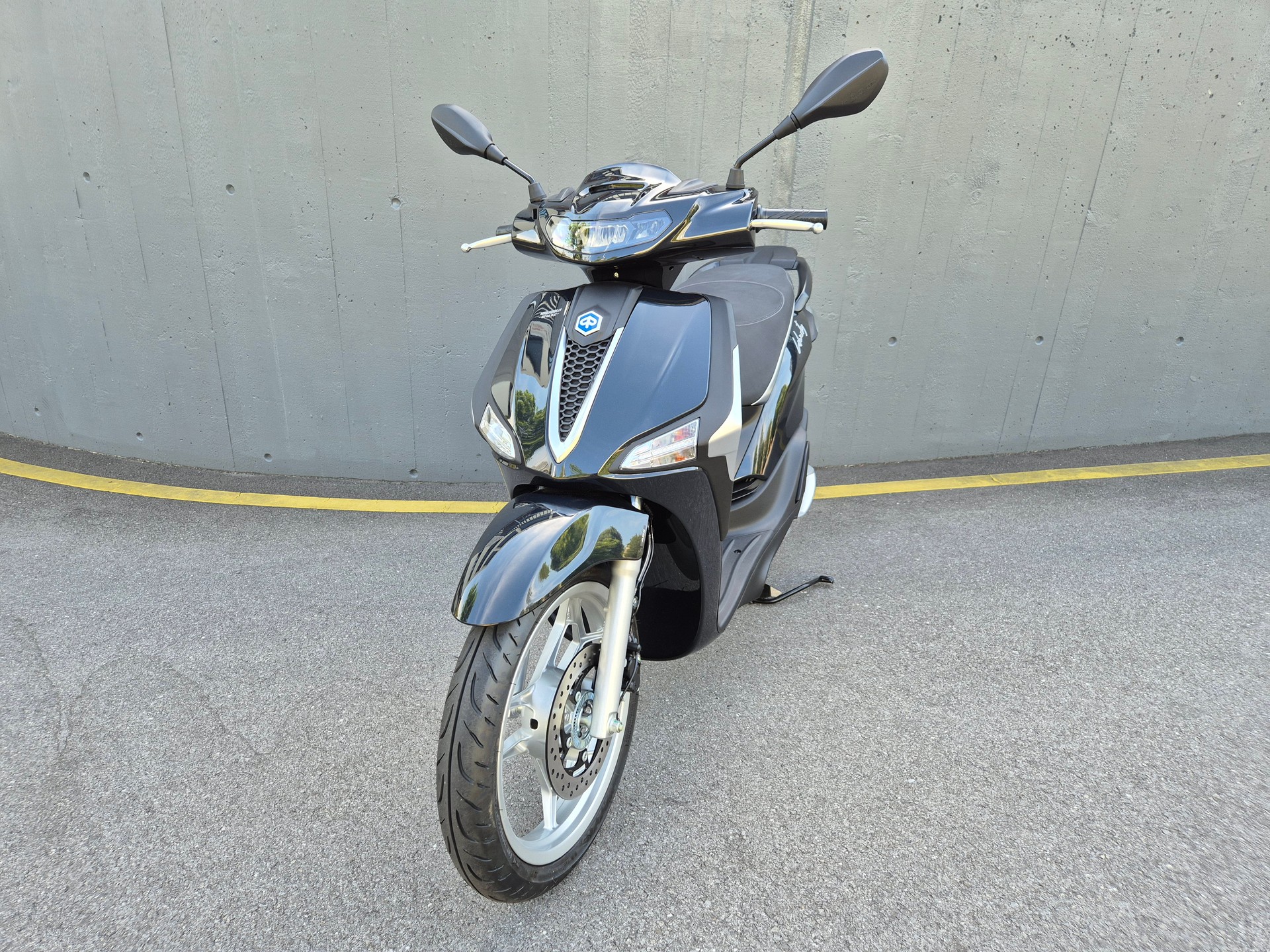 PIAGGIO Liberty 125 ABS-image-2