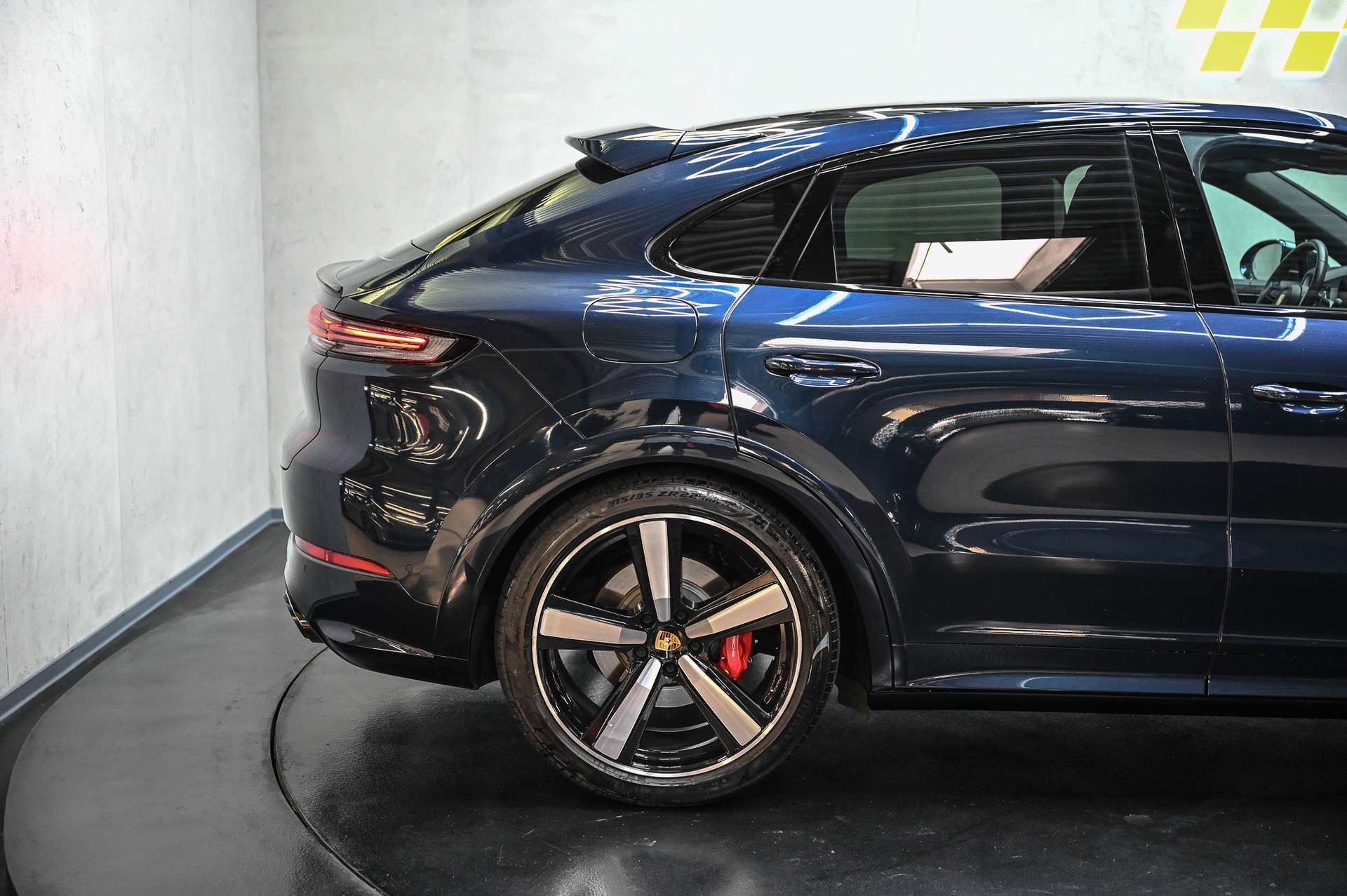 PORSCHE Cayenne S Coupé-image-13