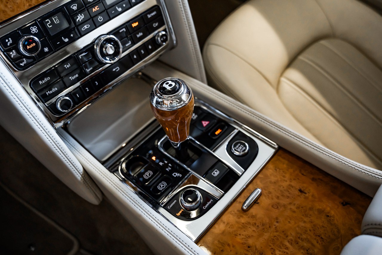 BENTLEY Mulsanne-image-32