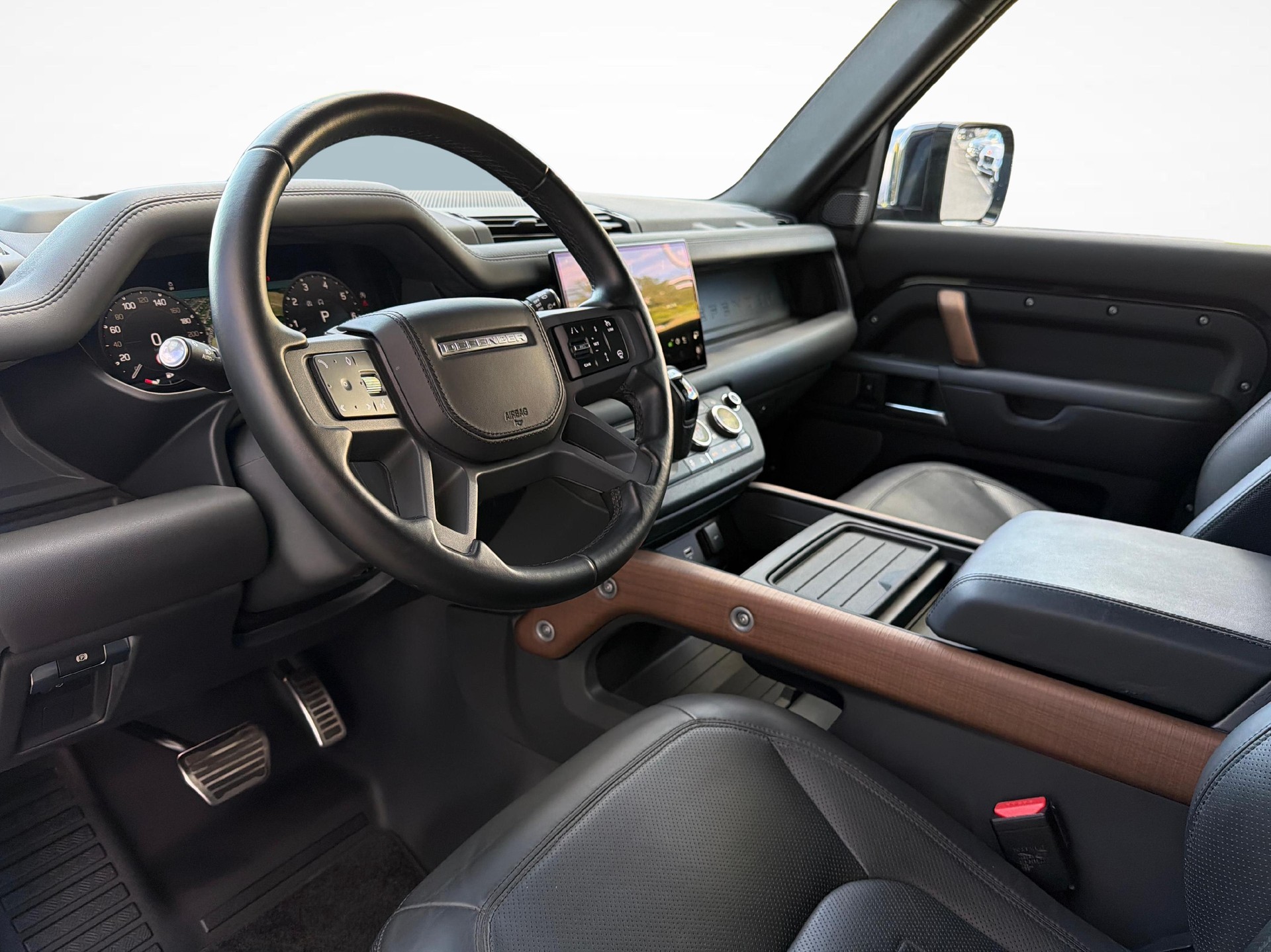 LAND ROVER Defender 110 3.0 I6 X mit Standheizung und Anhängerkupplung-image-12
