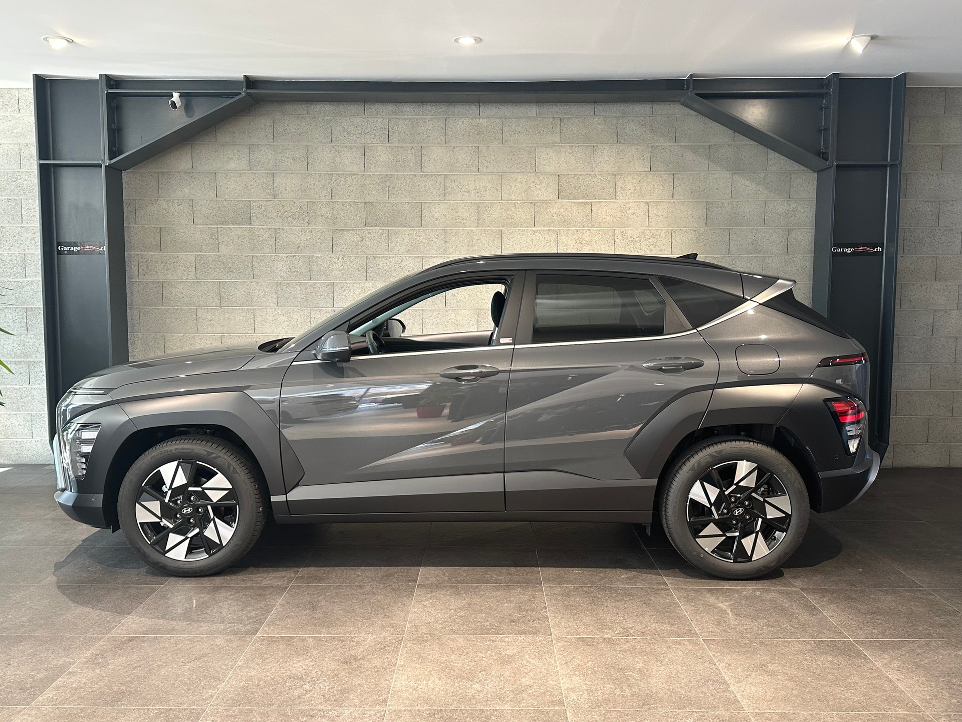 HYUNDAI Kona 1.6 HEV Amplia