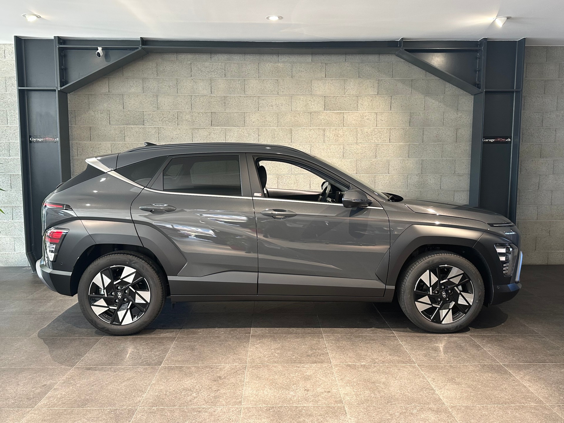 HYUNDAI Kona 1.6 HEV Amplia-image-3