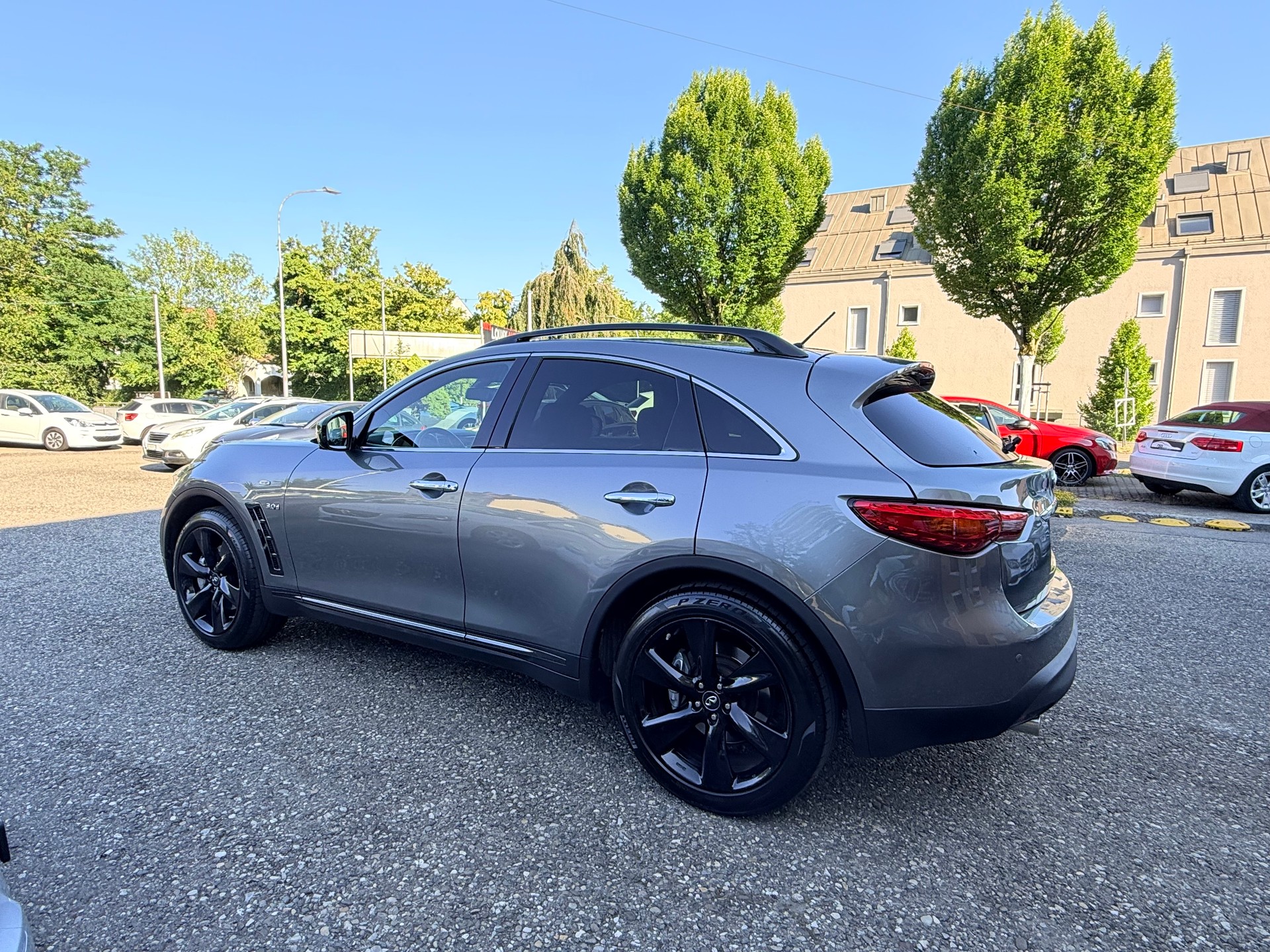 INFINITI QX70 3.0d S Premium AWD Automatic-image-10