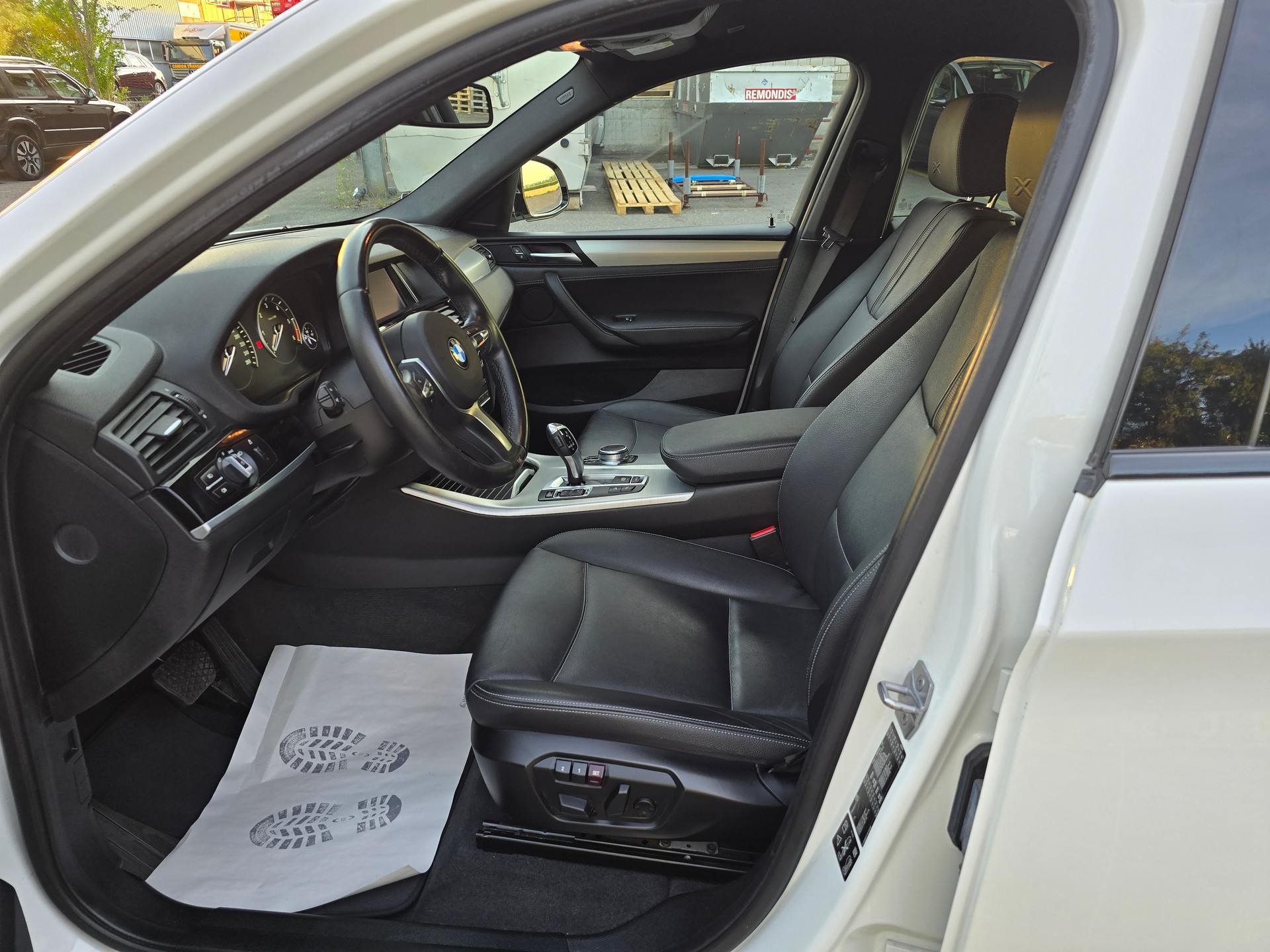 BMW X4 xDrive 20d xLine Steptronic-image-9
